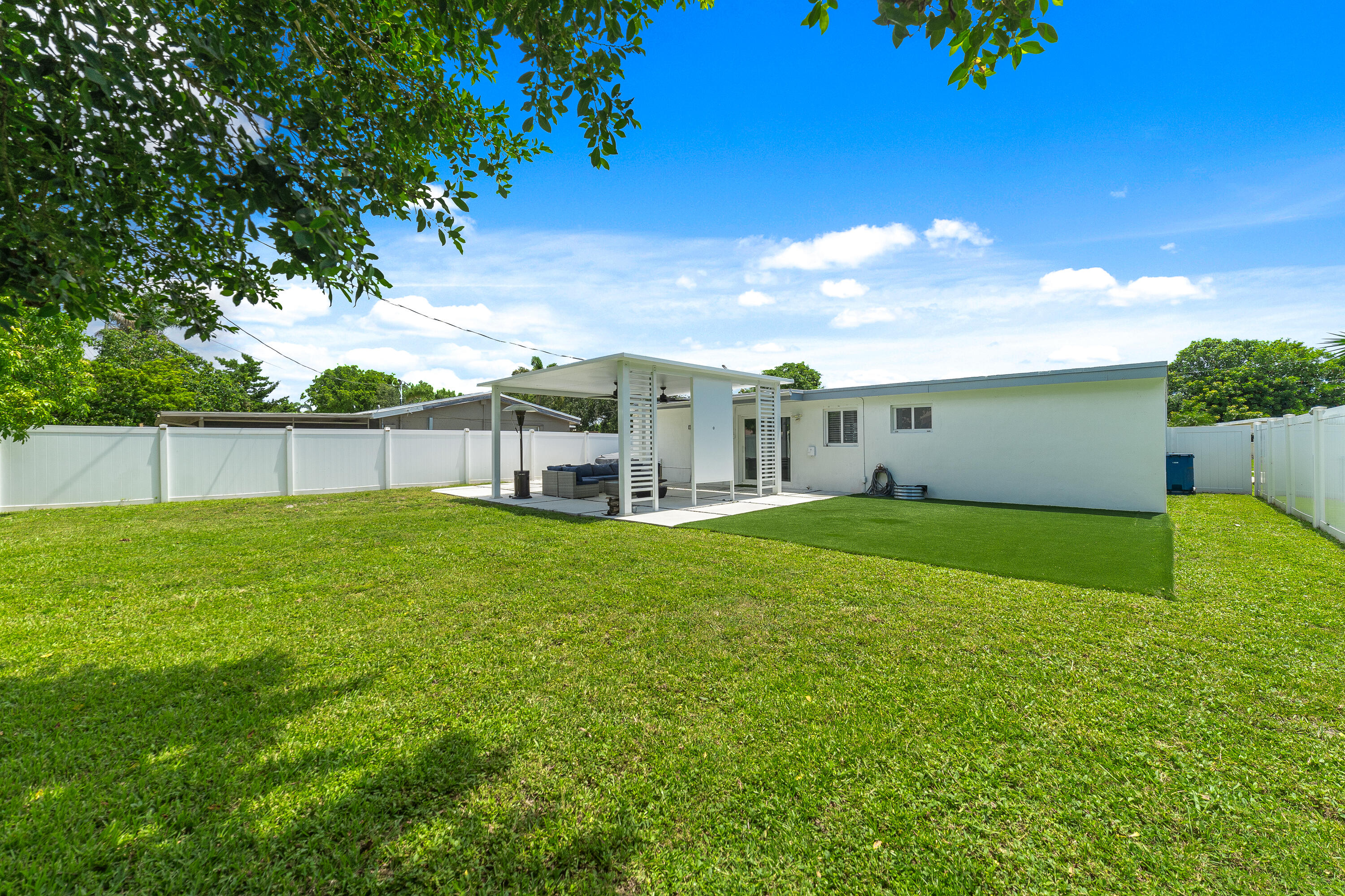 789 Hibiscus Drive