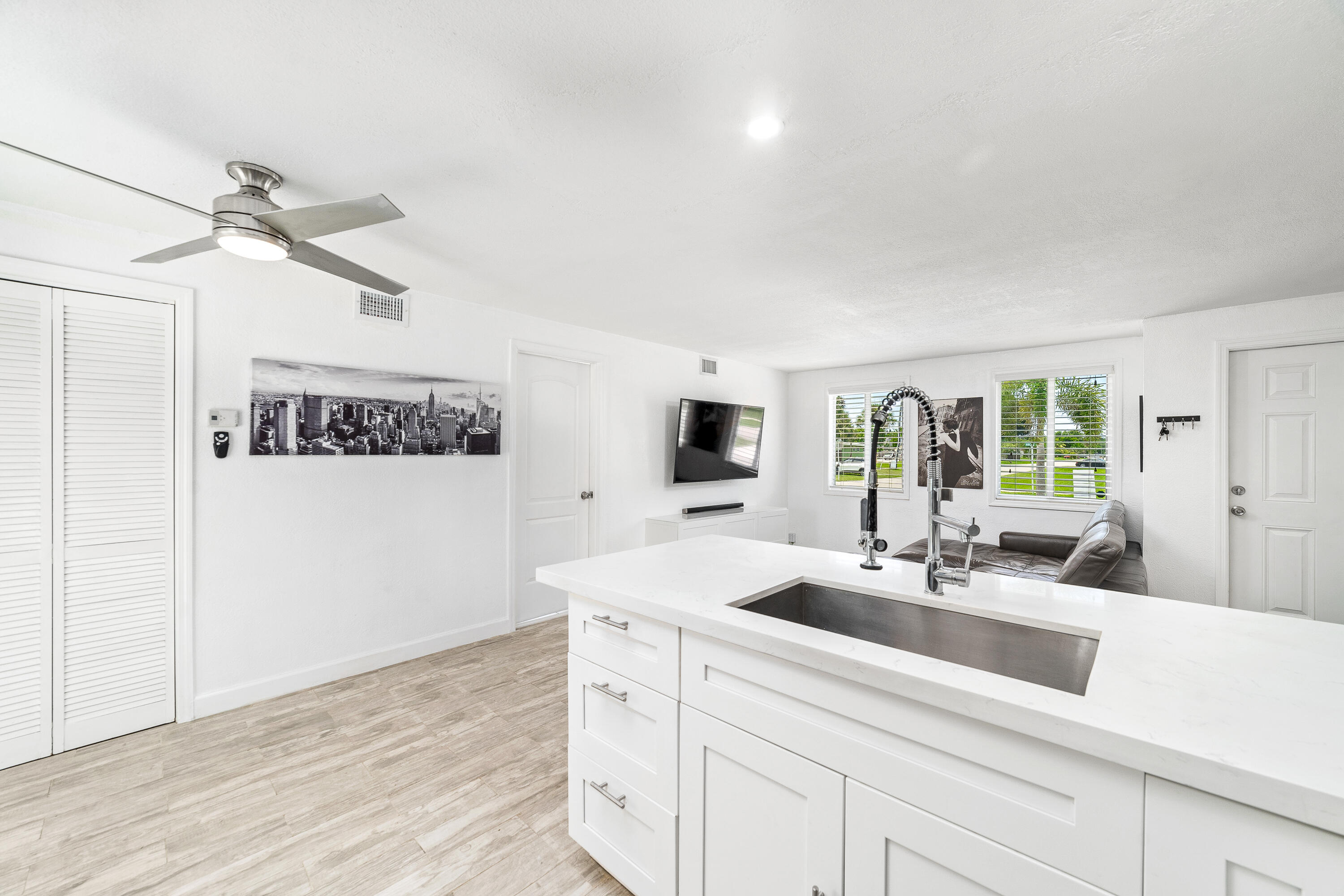 789 Hibiscus Drive