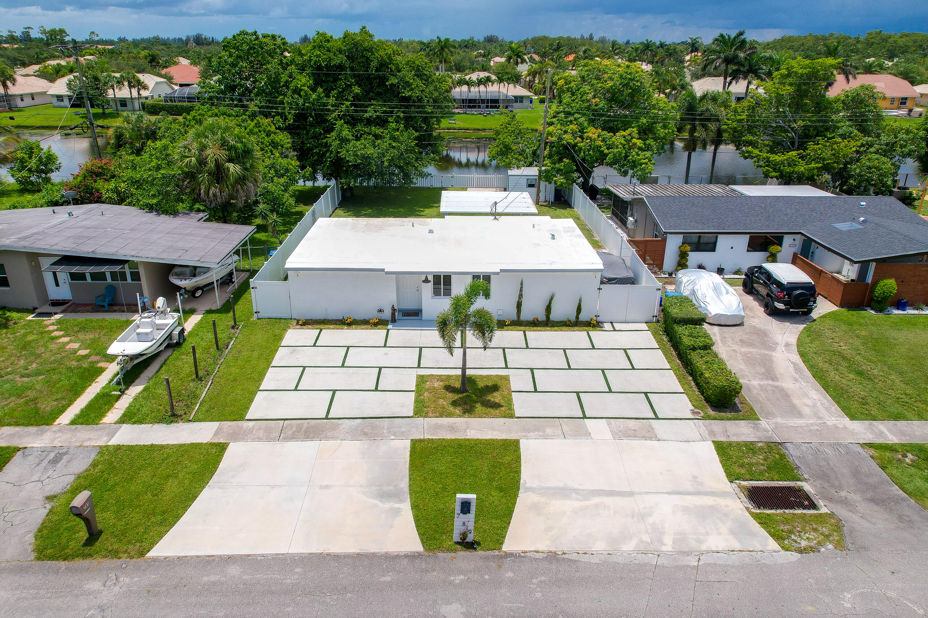789 Hibiscus Drive