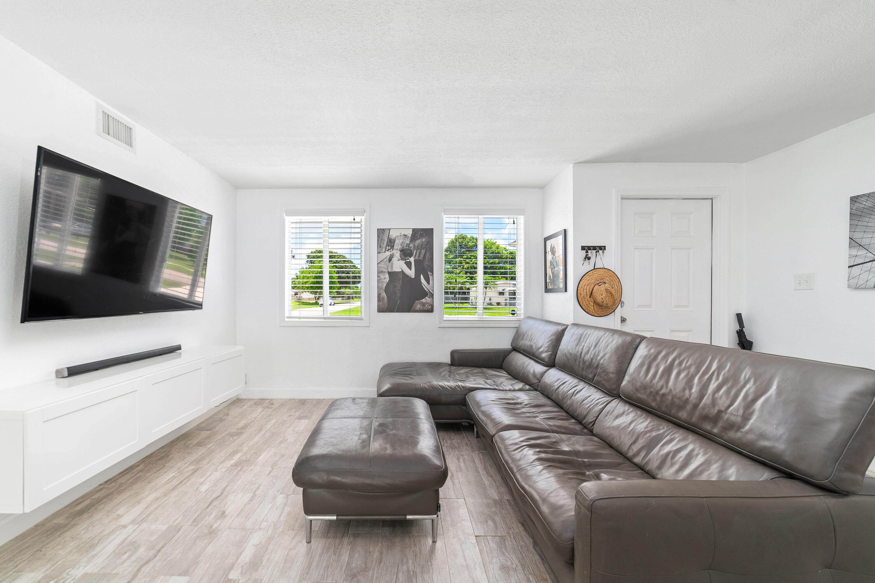 789 Hibiscus Drive