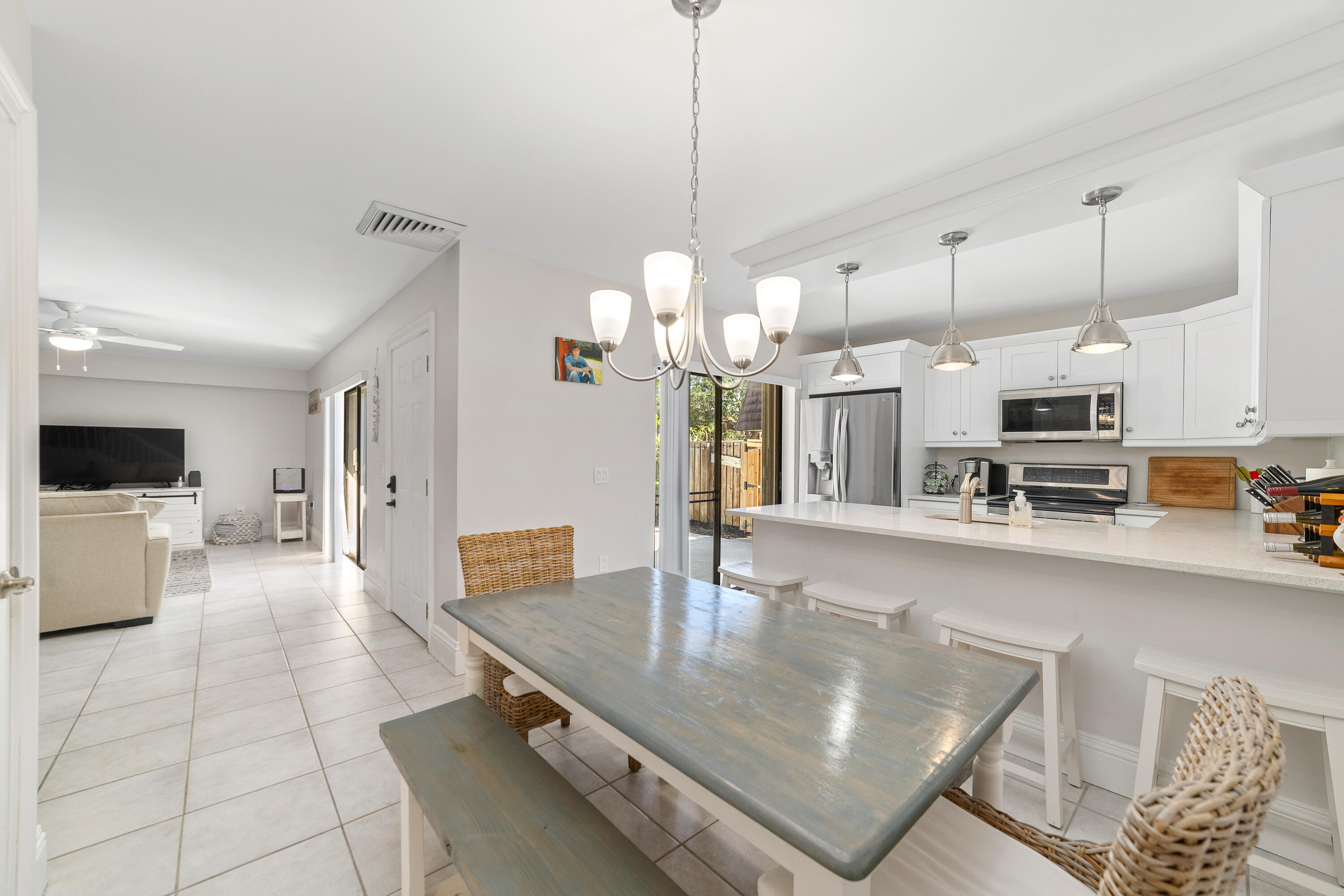 1142 11th Court