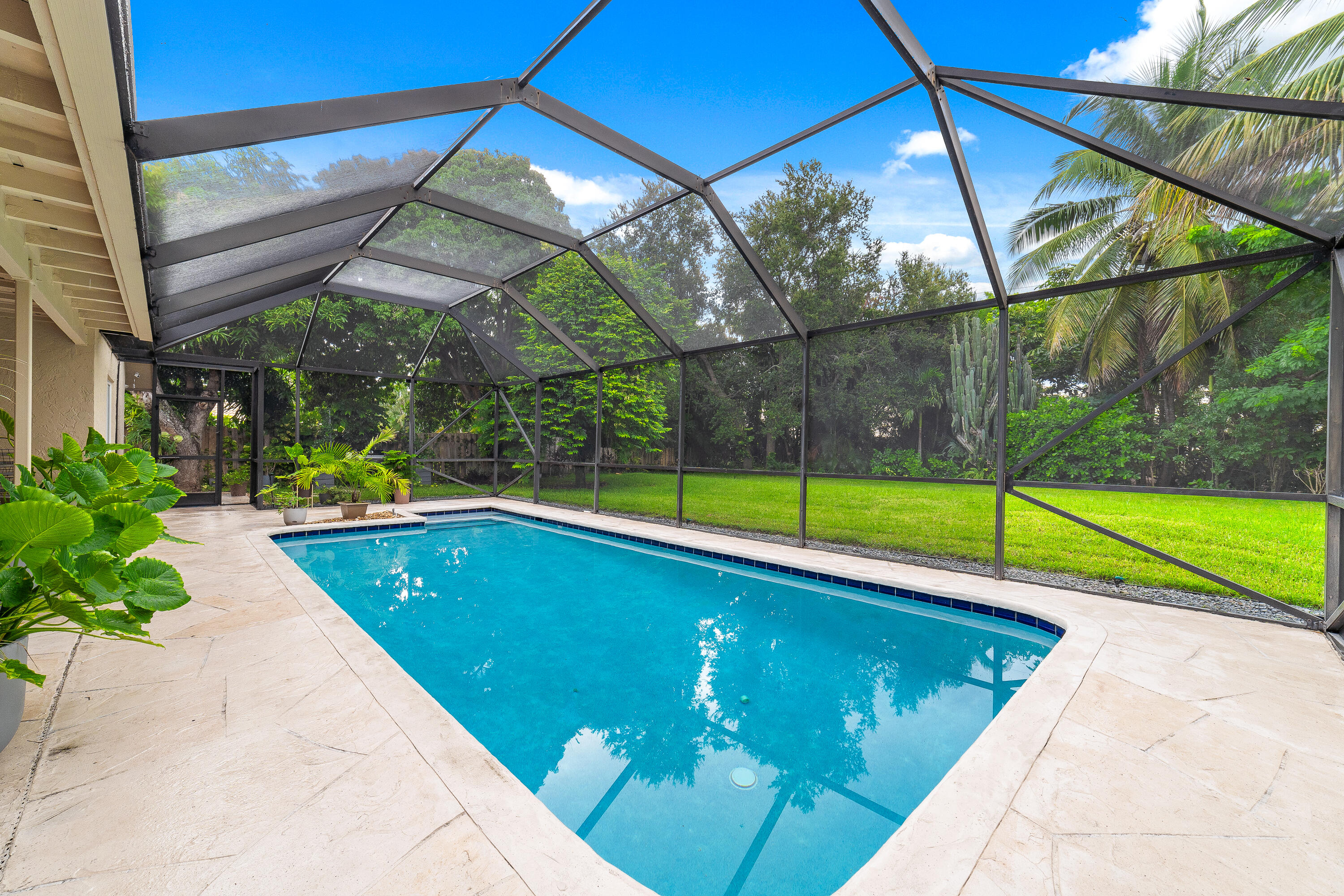 1325 NW 16th Street