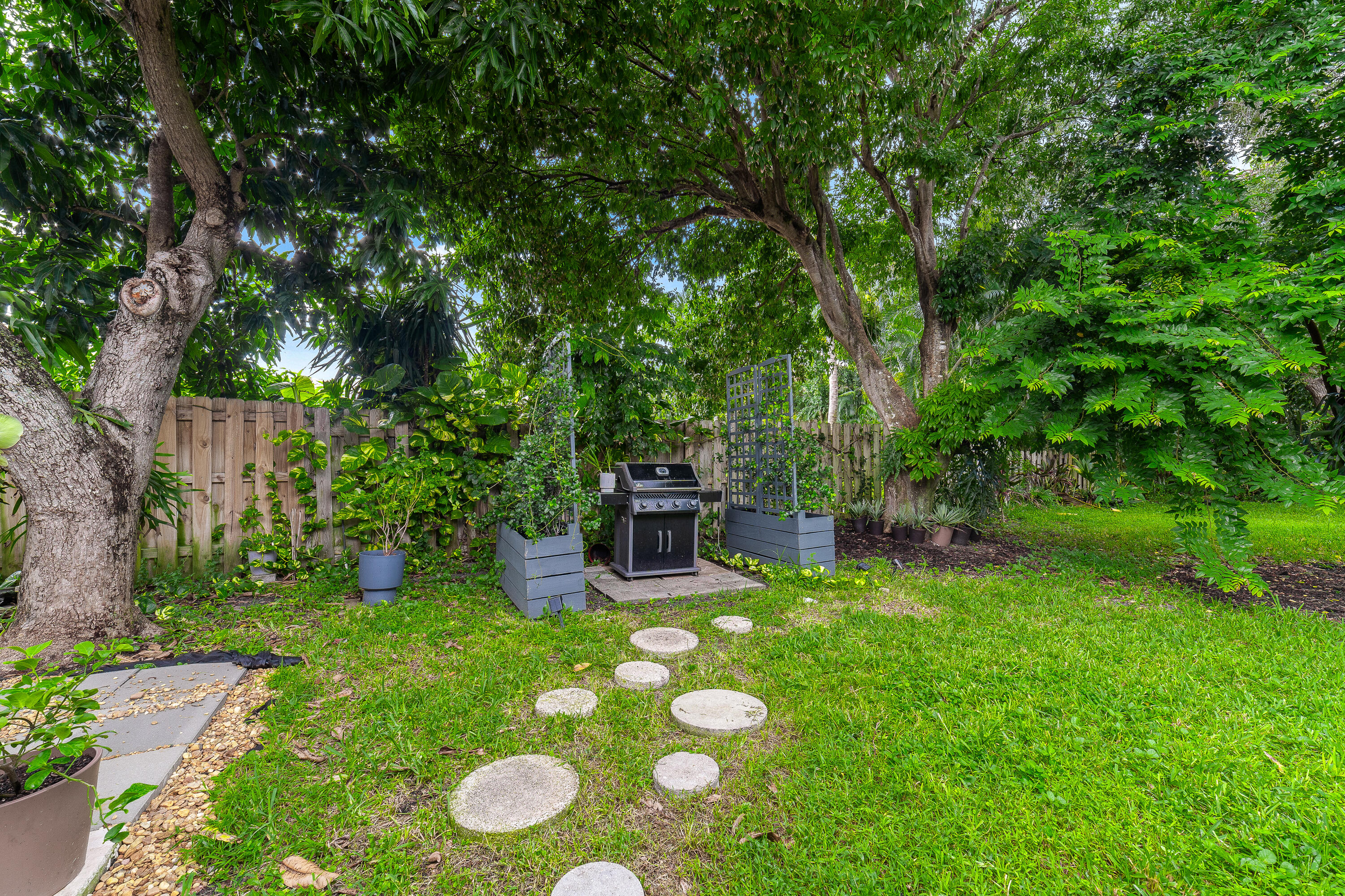 1325 NW 16th Street