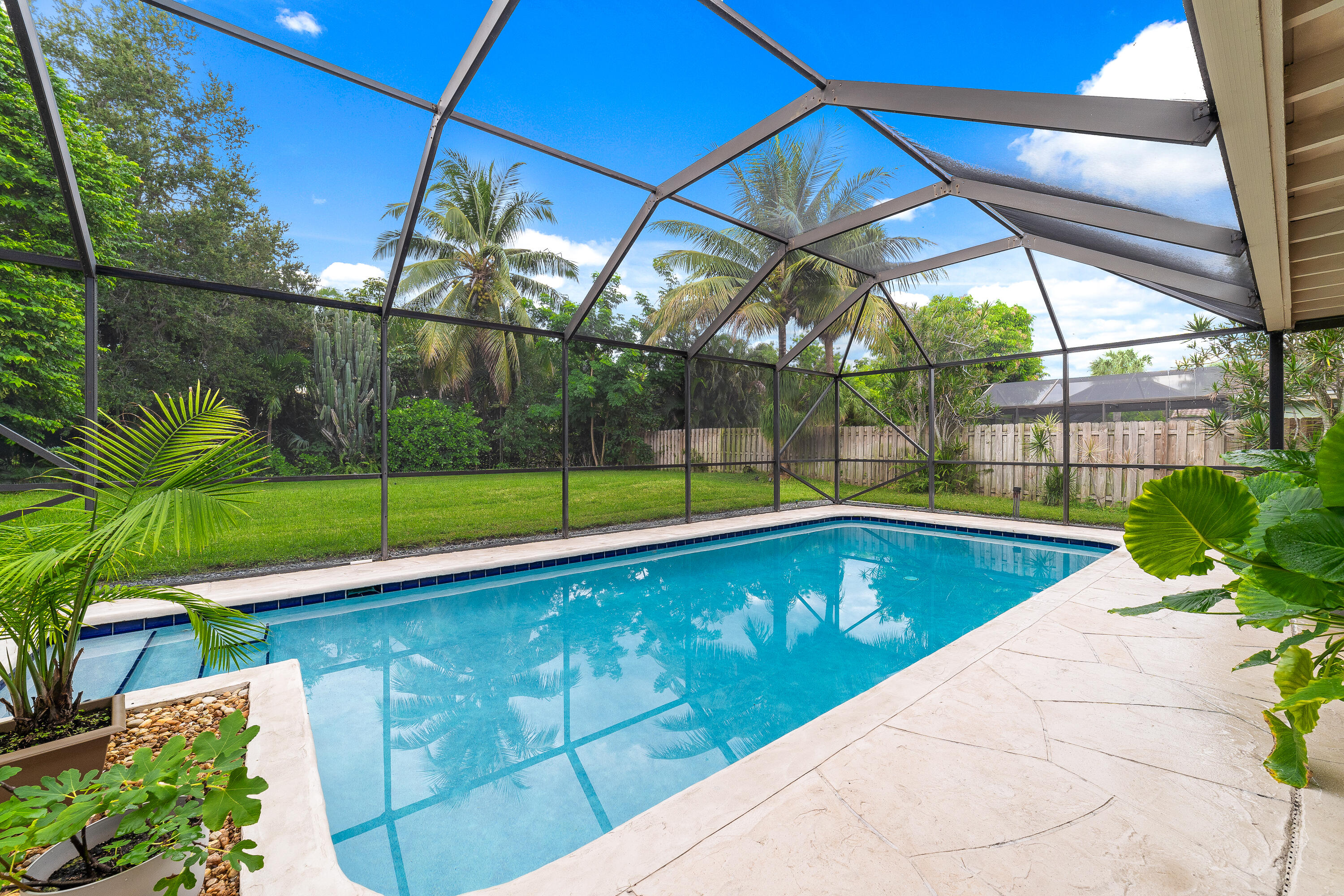 1325 NW 16th Street