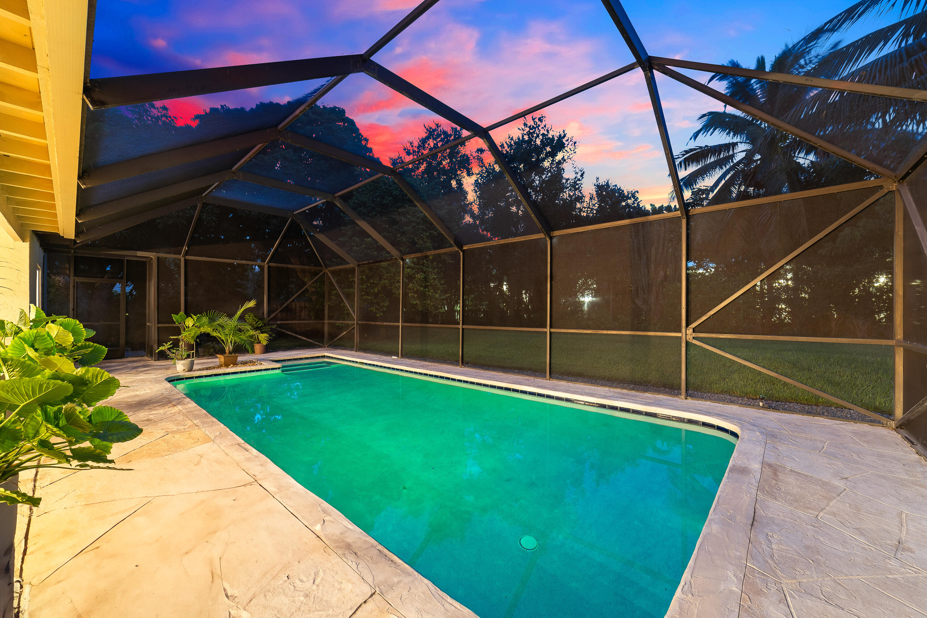 1325 NW 16th Street