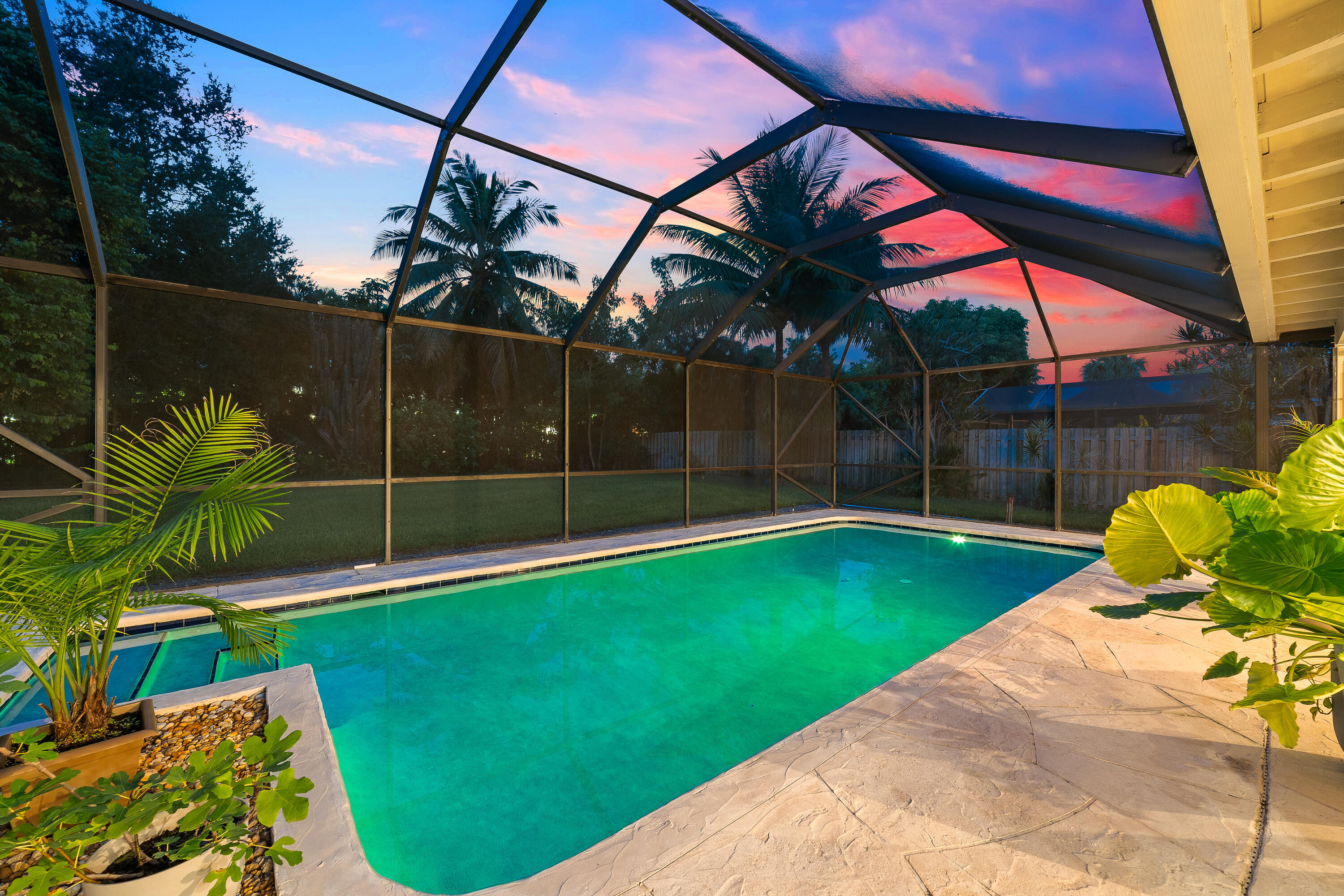 1325 NW 16th Street