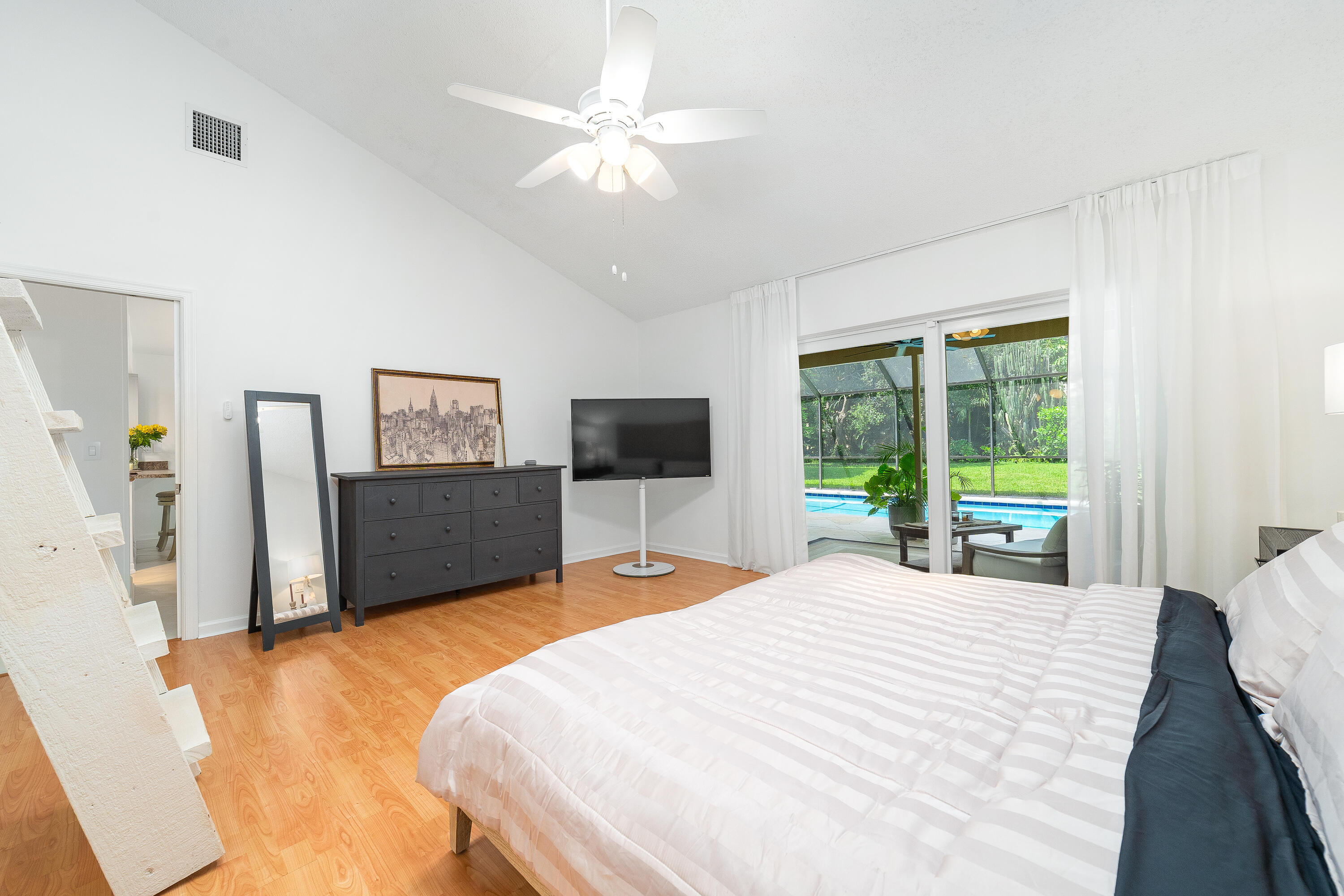 1325 NW 16th Street