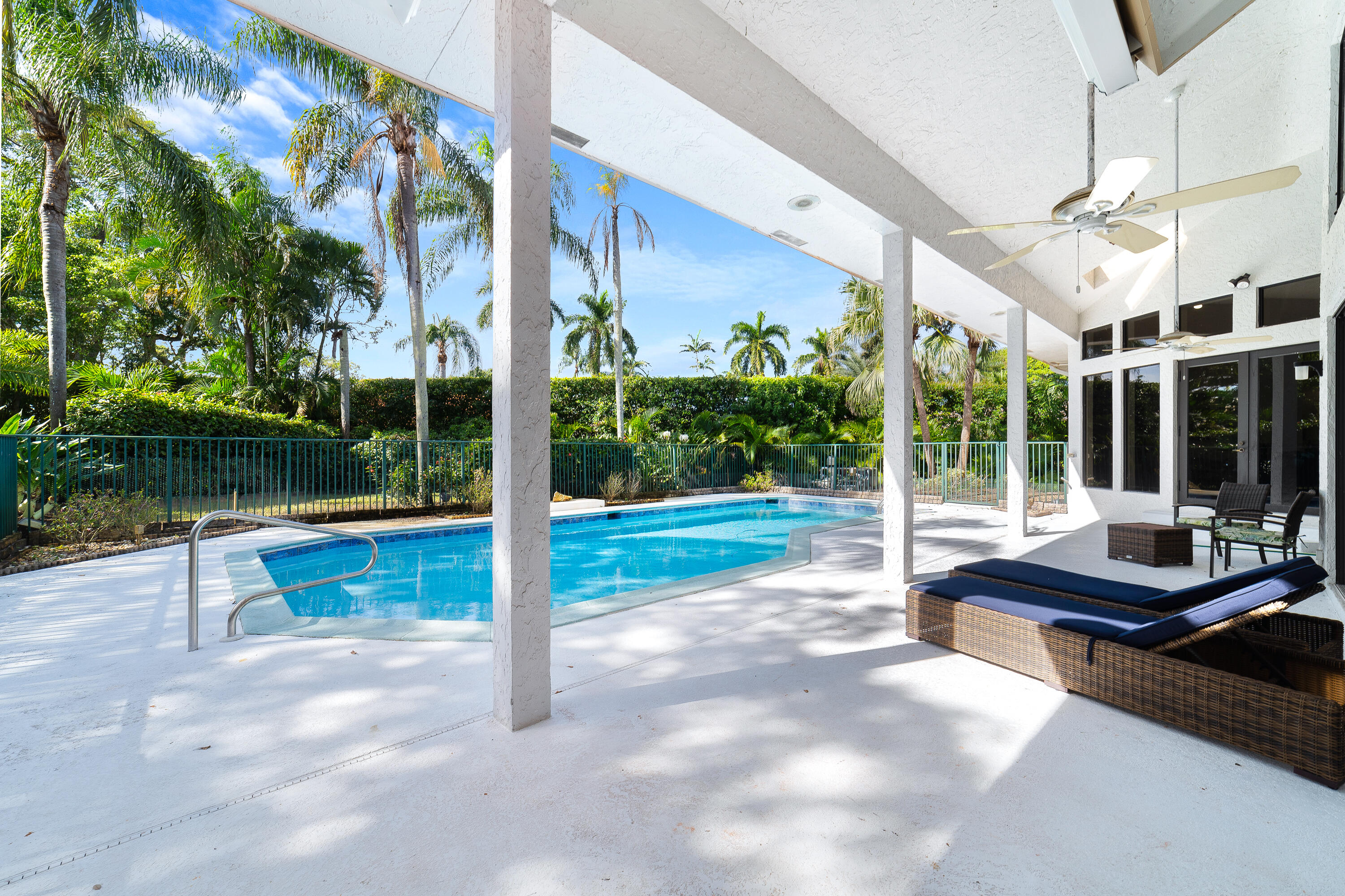 42 Northwoods Lane