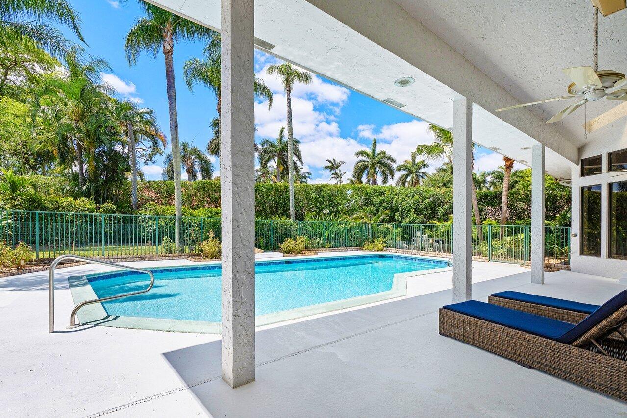 42 Northwoods Lane