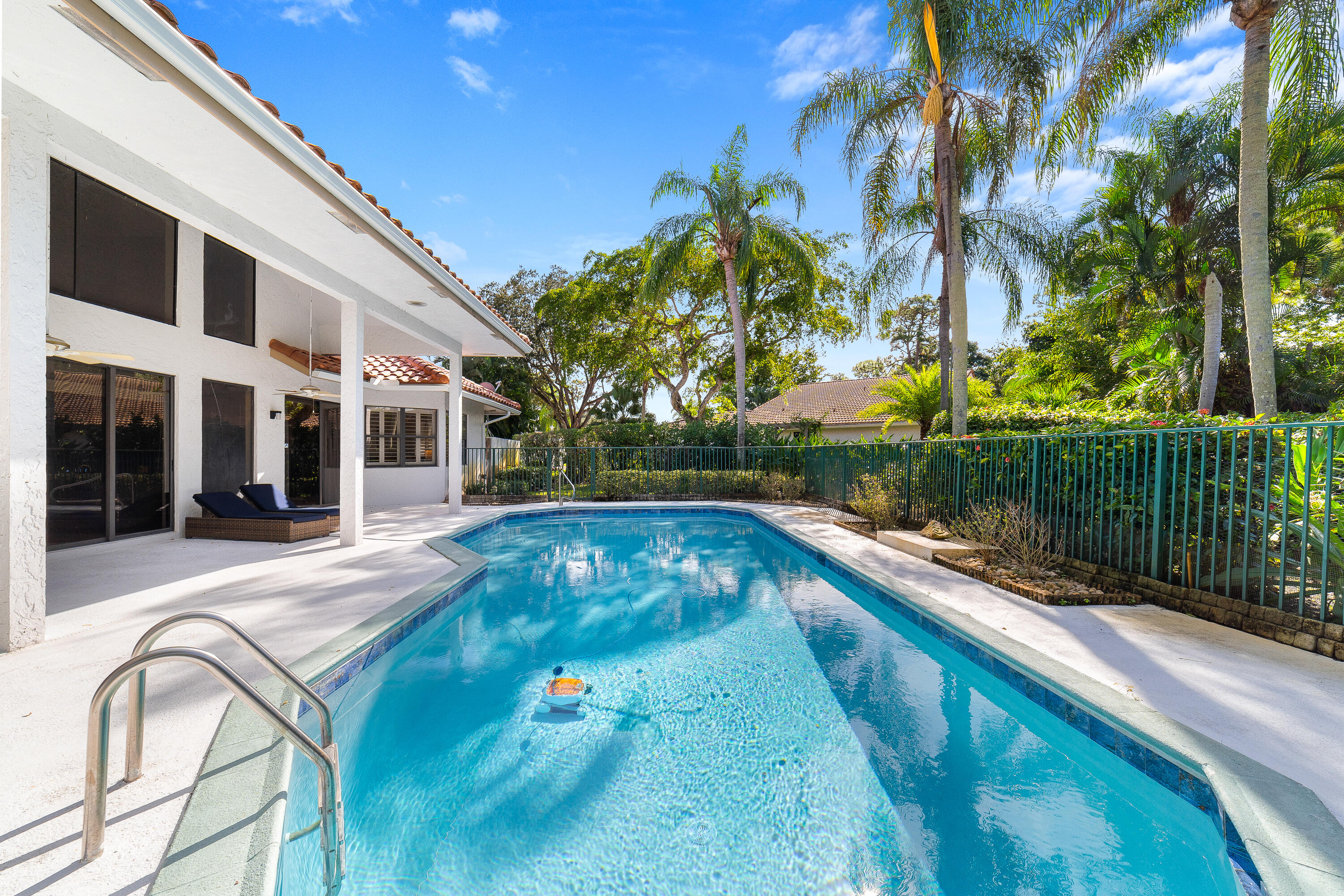 42 Northwoods Lane