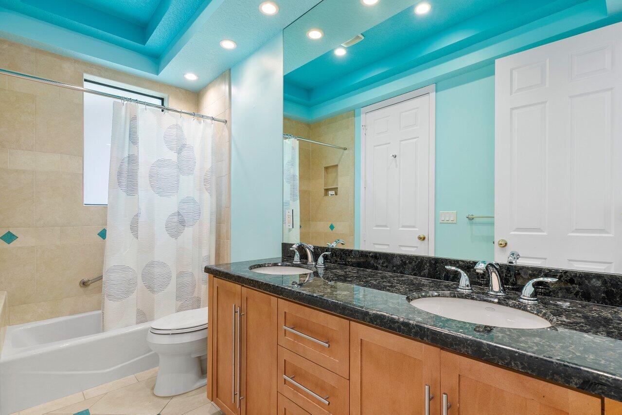 42 Northwoods Lane