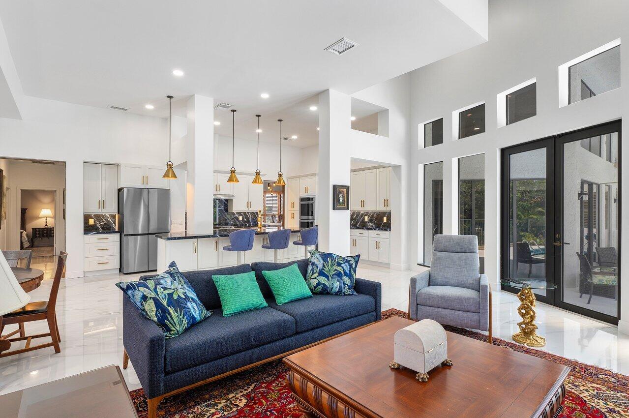 42 Northwoods Lane