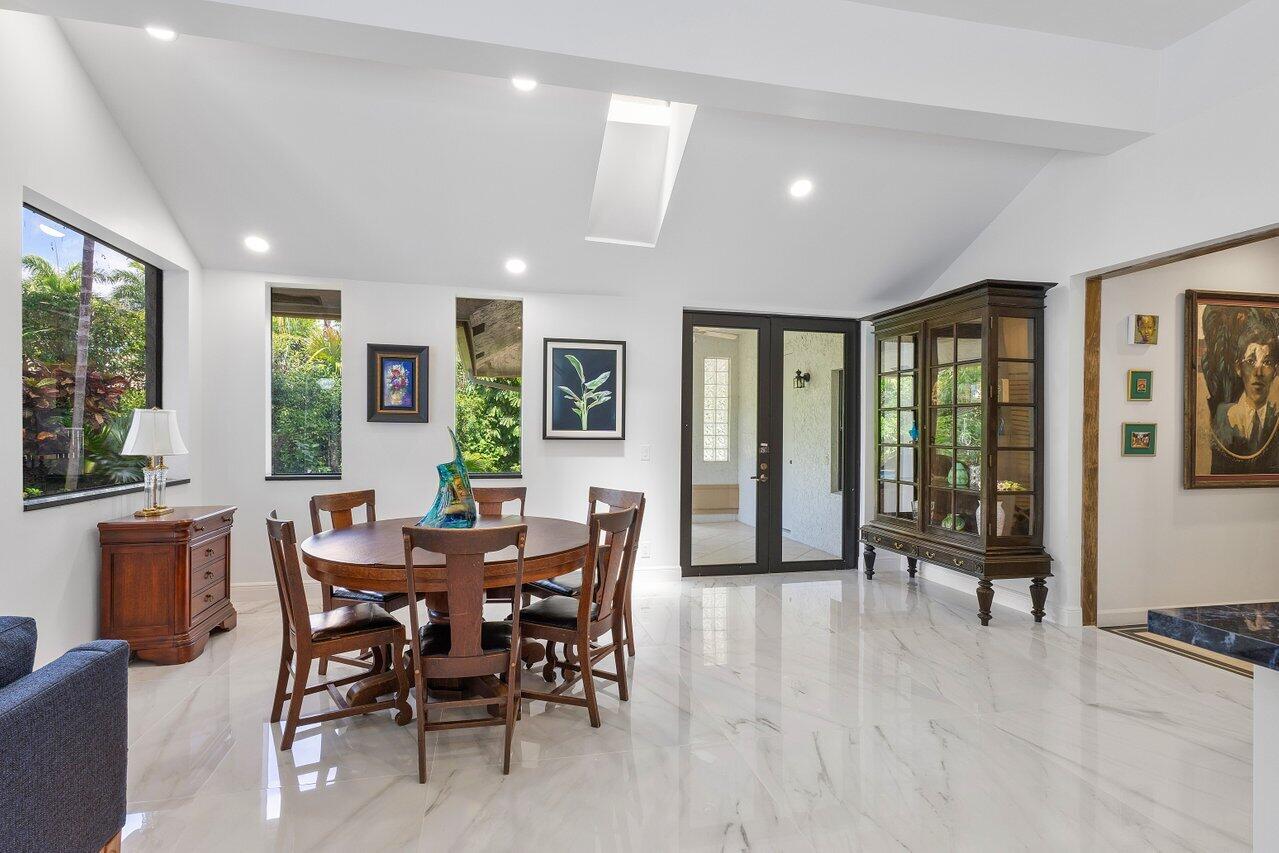 42 Northwoods Lane