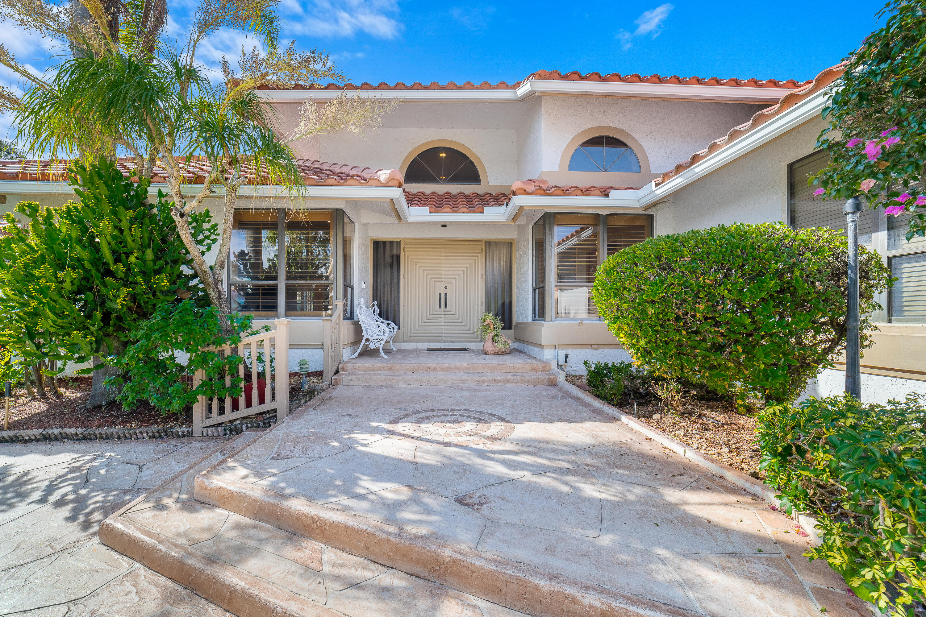 42 Northwoods Lane