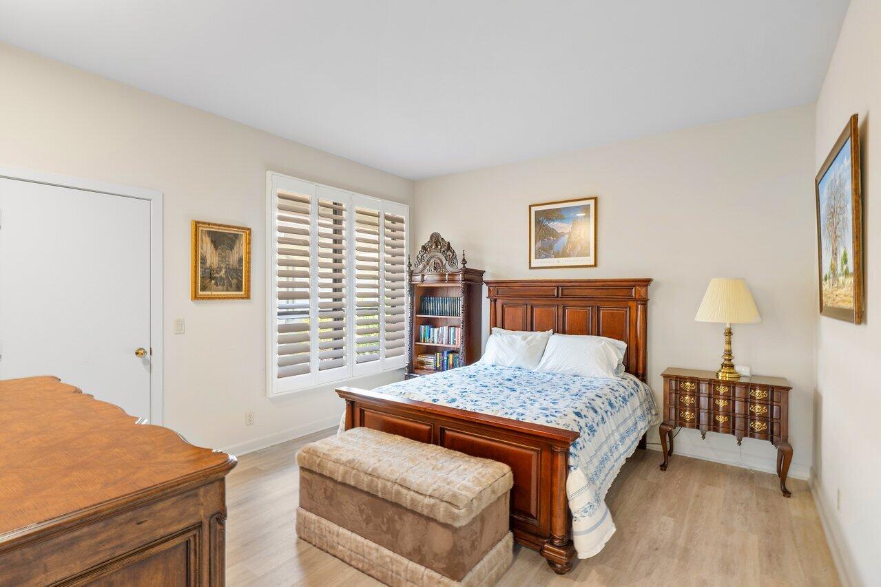 42 Northwoods Lane