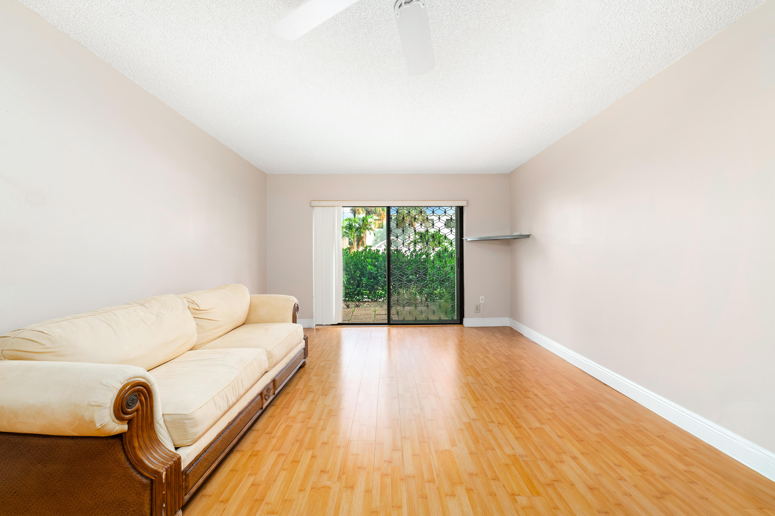 860 SE 6th Avenue 302