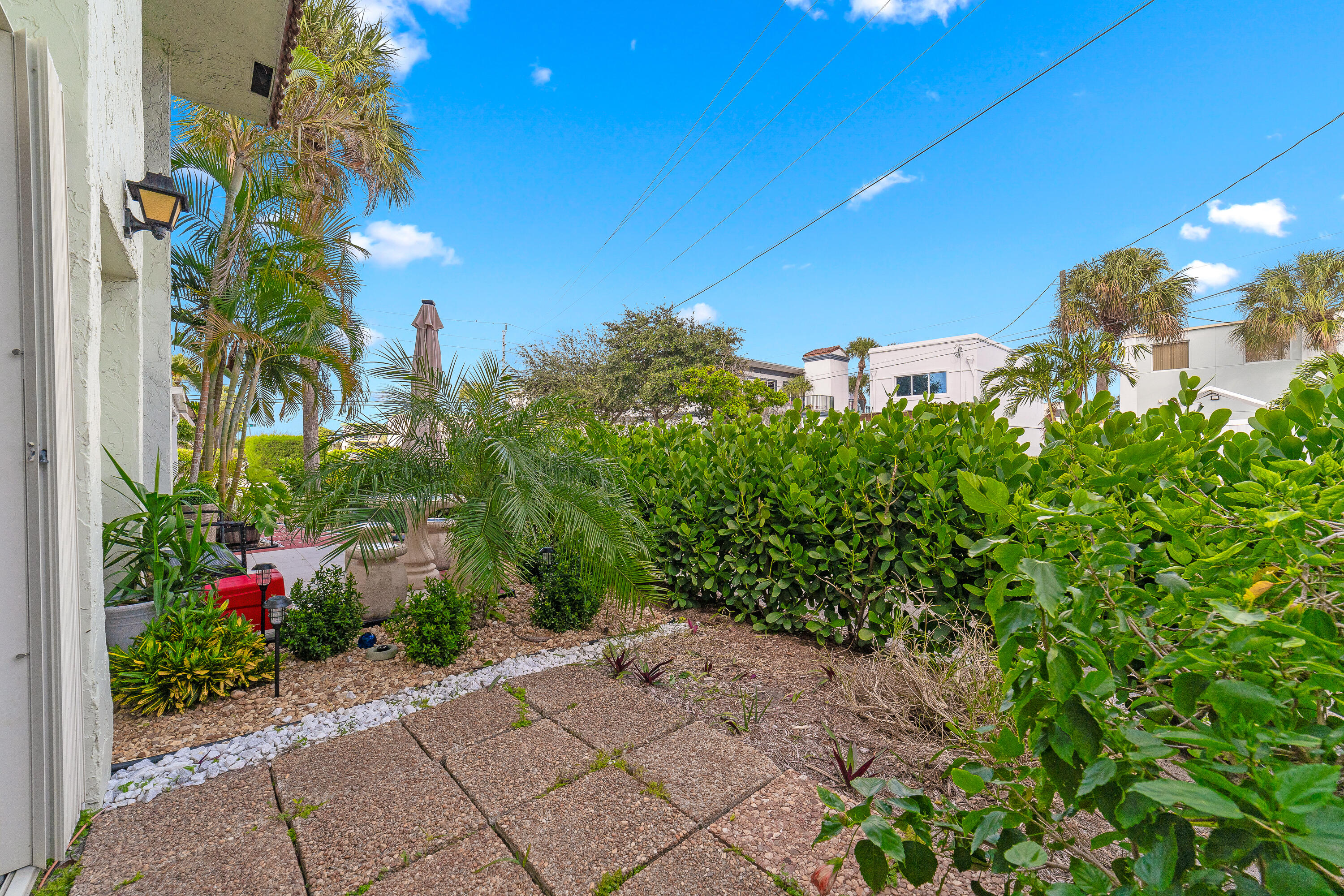 860 SE 6th Avenue 302