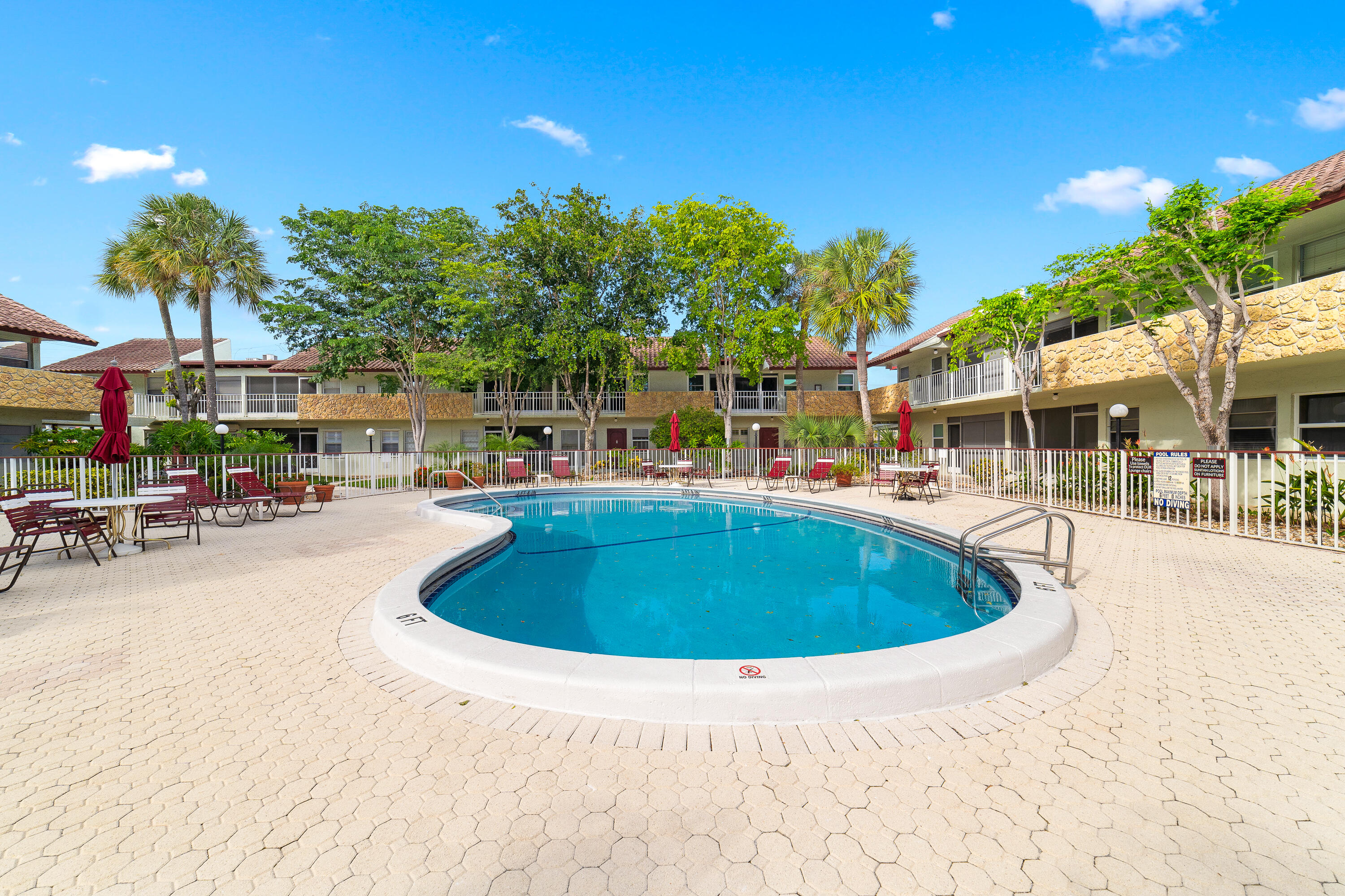 860 SE 6th Avenue 302