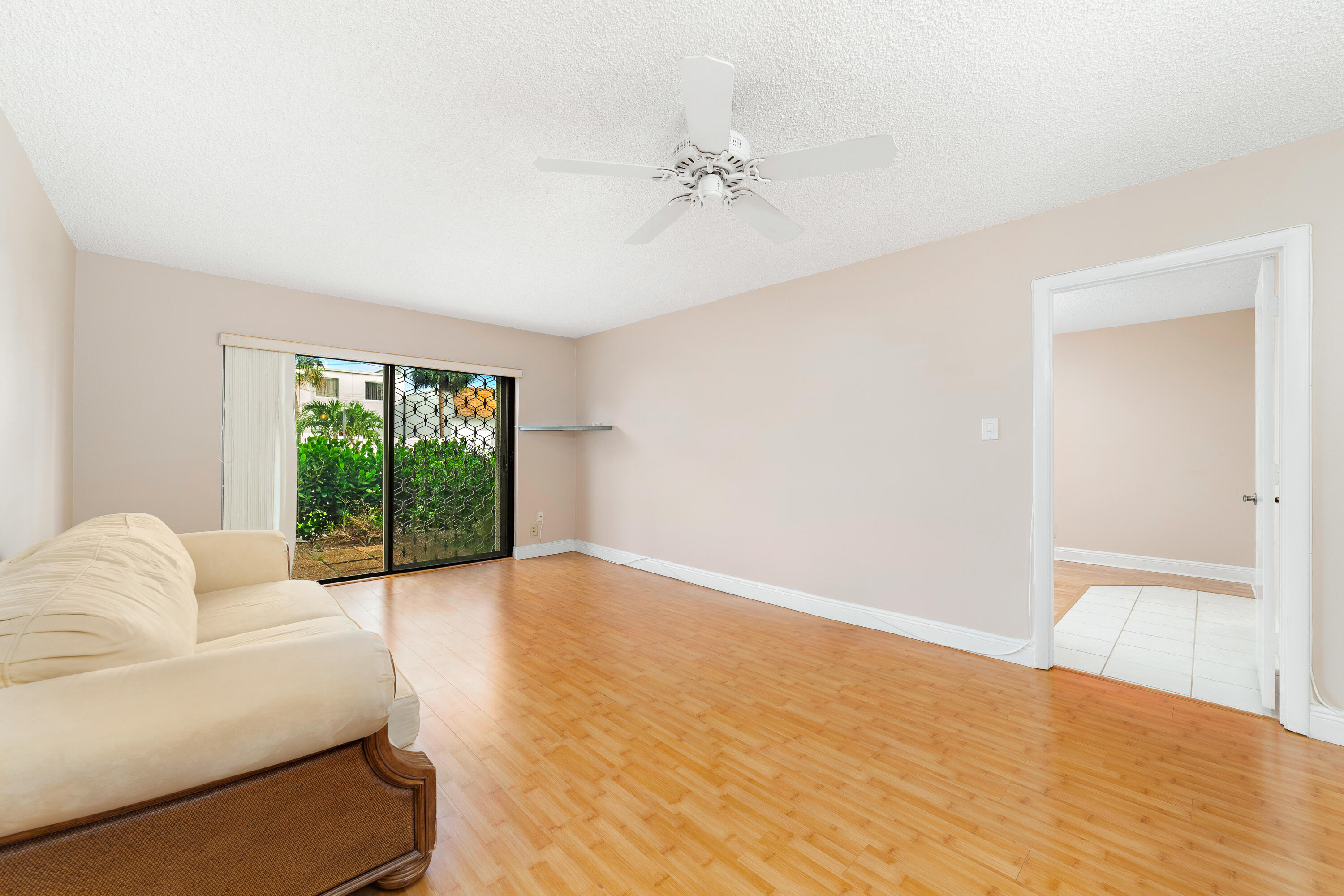 860 SE 6th Avenue 302