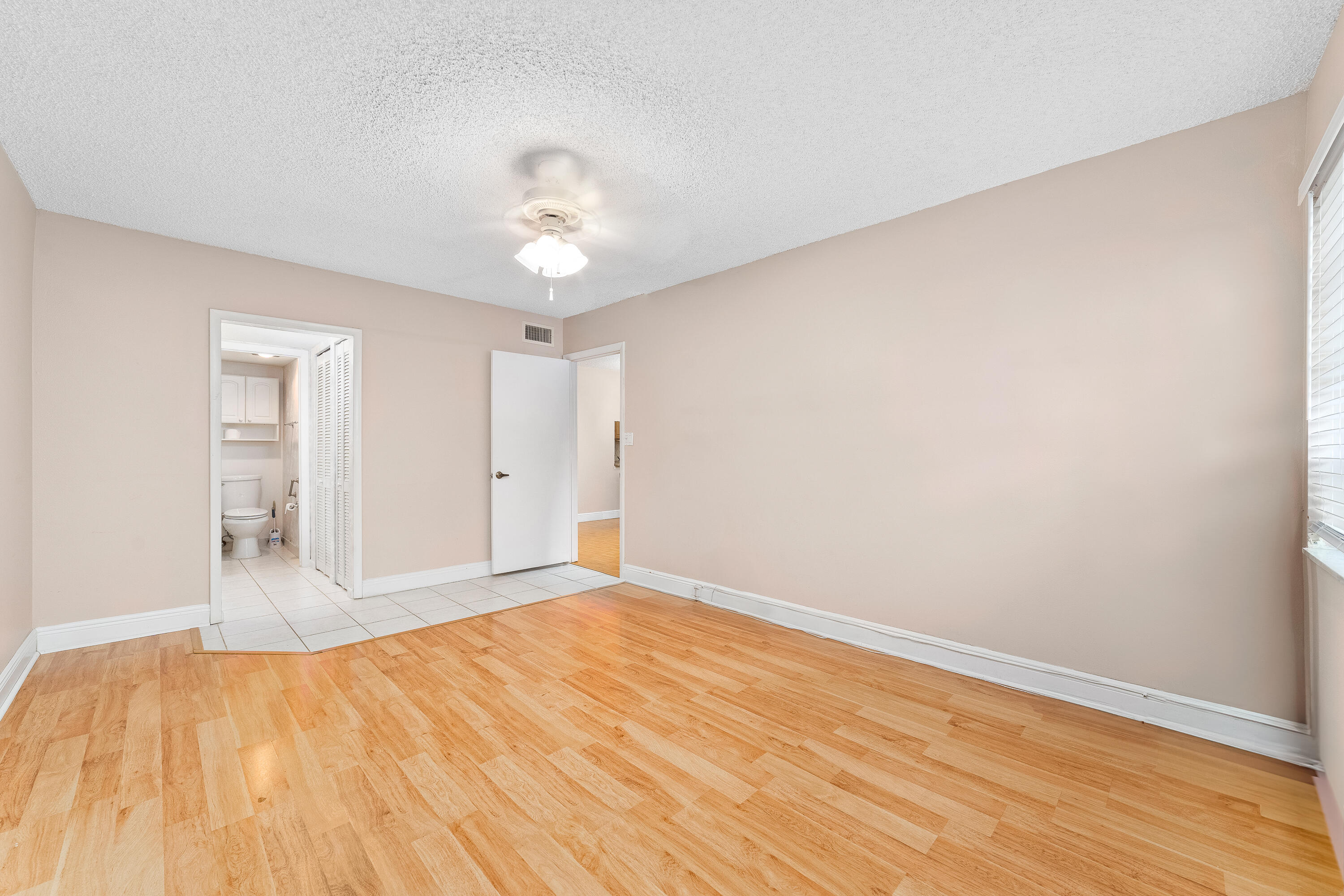 860 SE 6th Avenue 302
