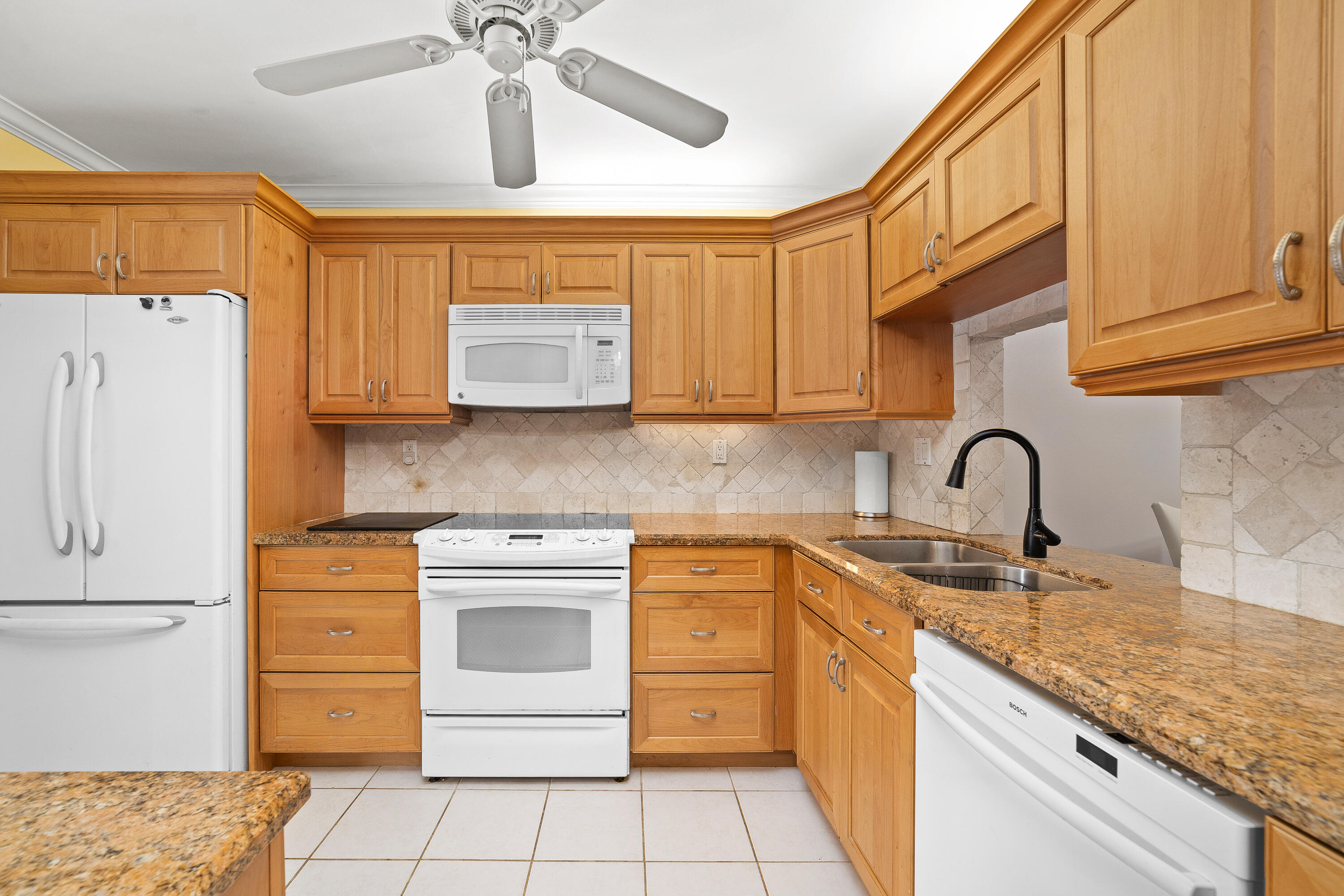 860 SE 6th Avenue 302