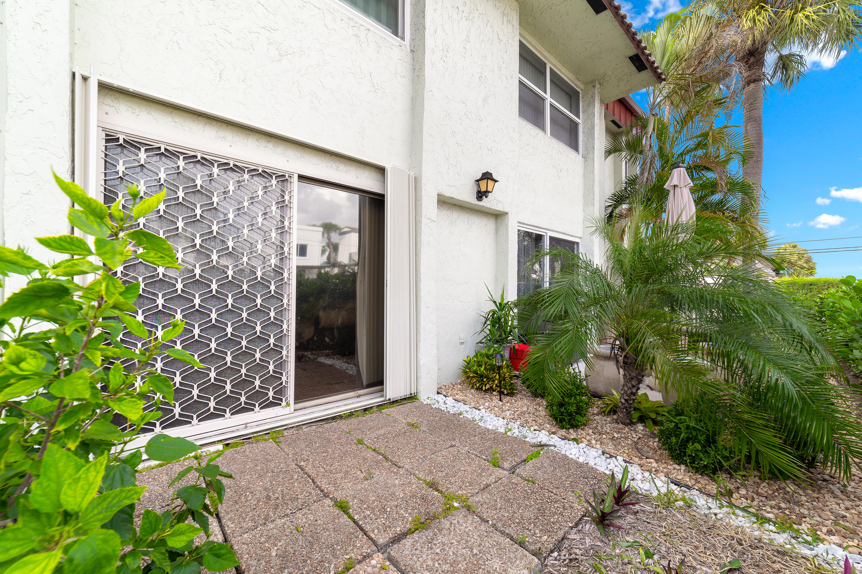 860 SE 6th Avenue 302