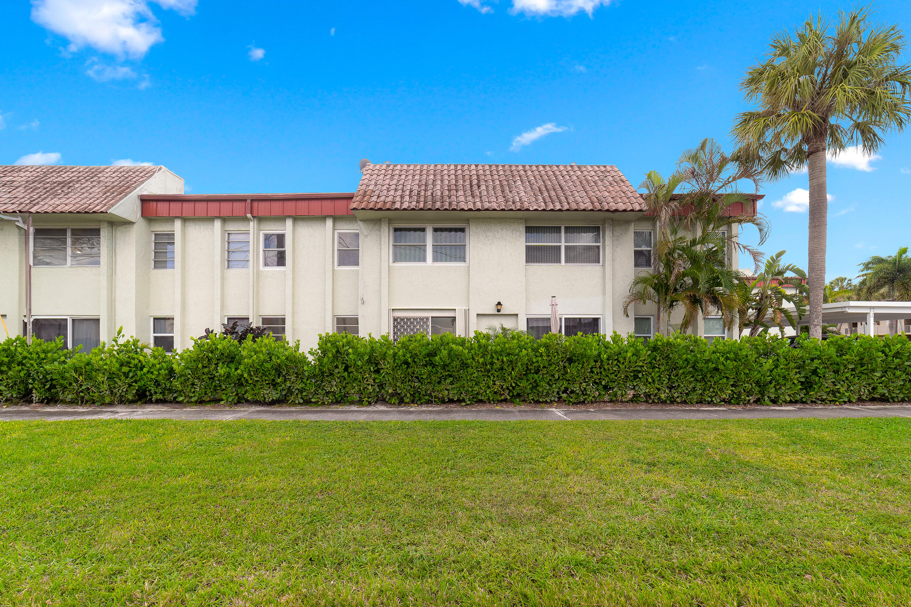 860 SE 6th Avenue 302