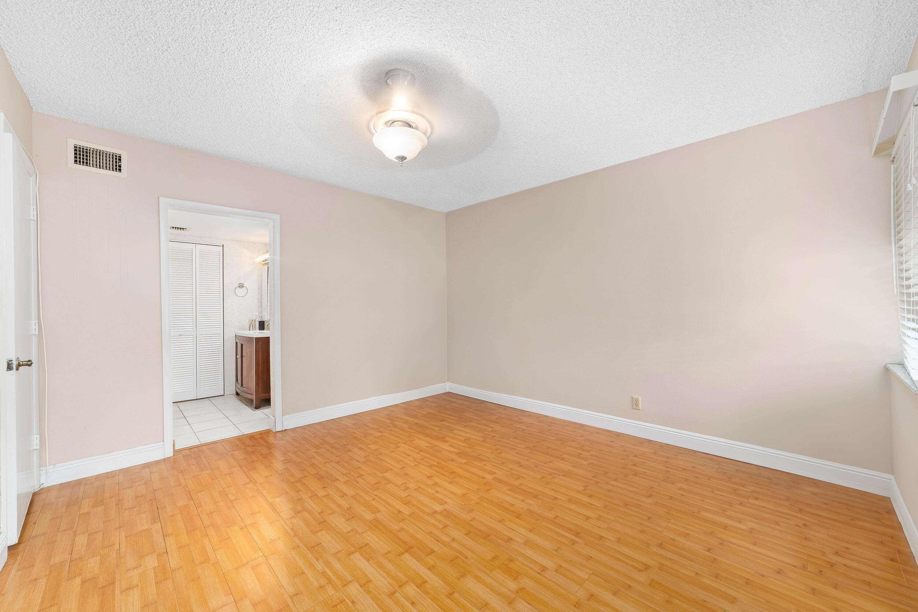 860 SE 6th Avenue 302