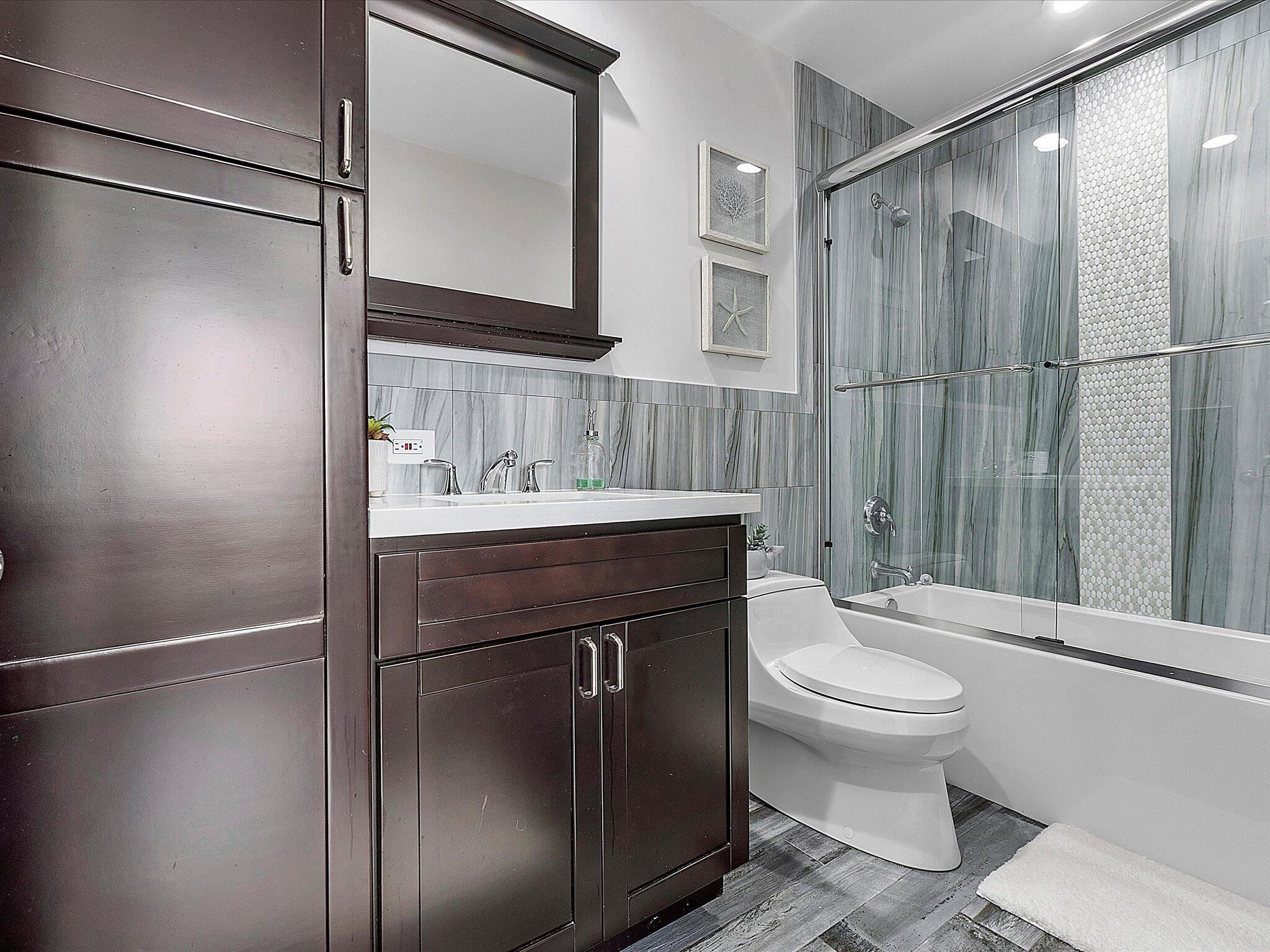 10380 NW 60th Place