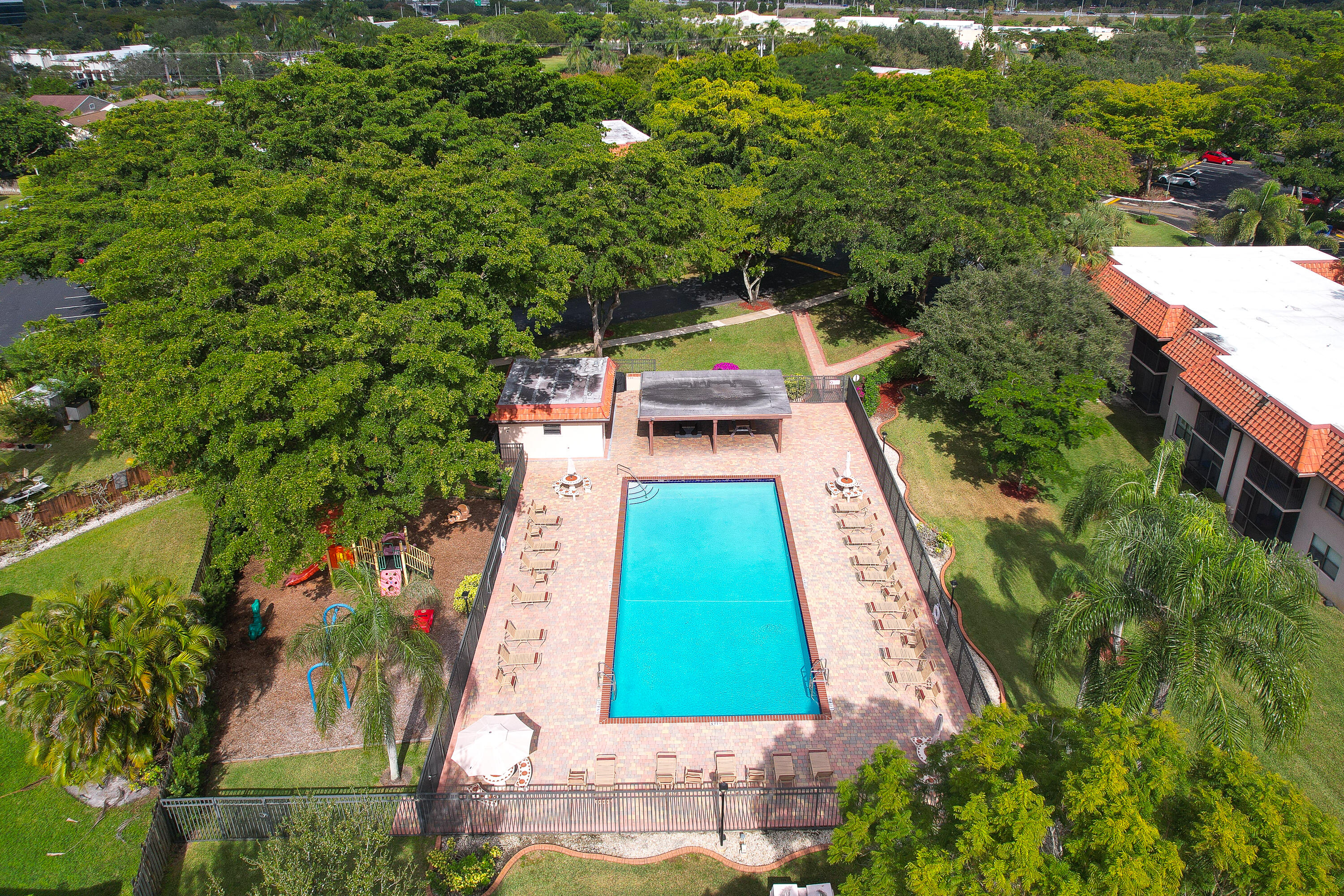 15710 E Waterside Circle 106