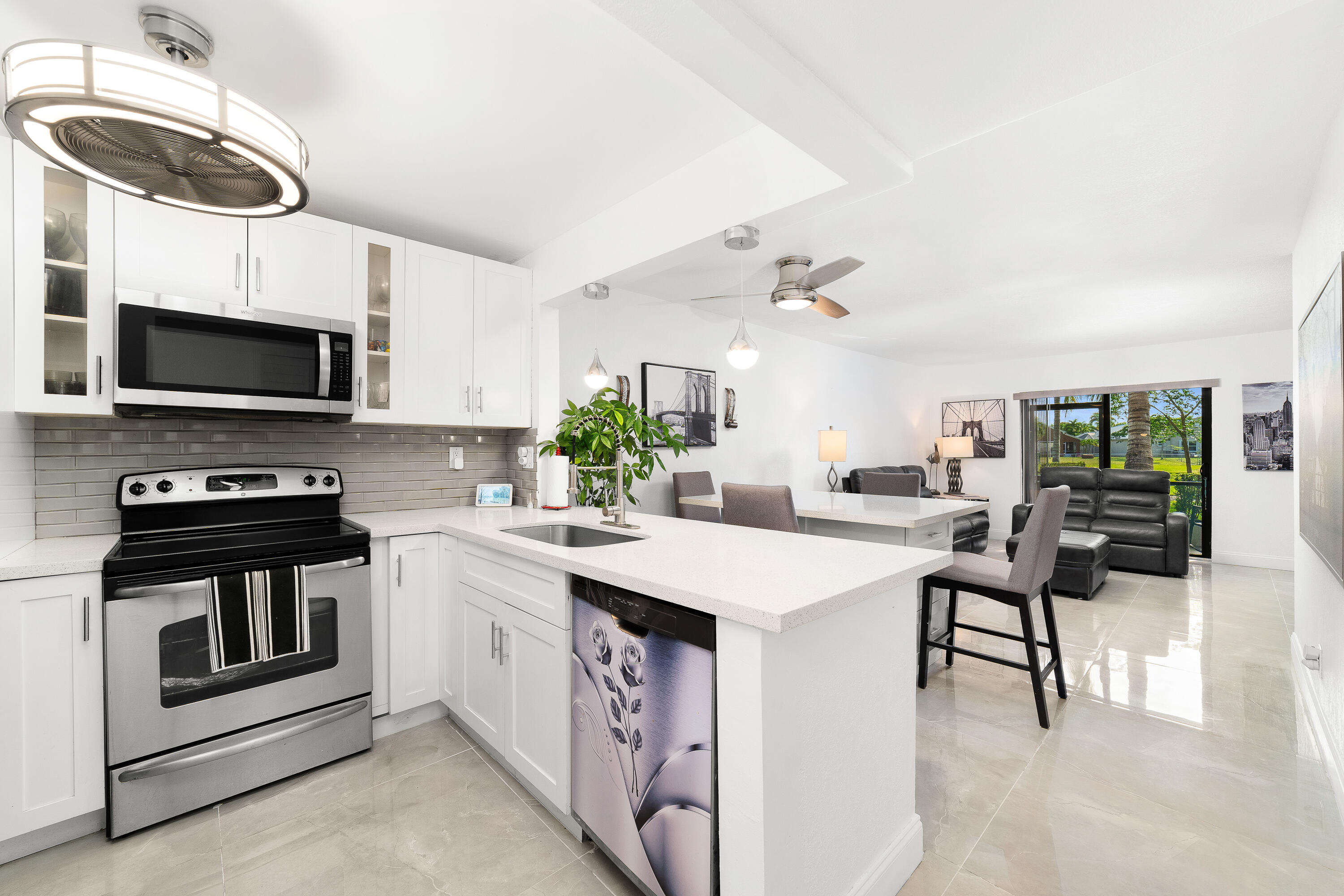 15710 E Waterside Circle 106