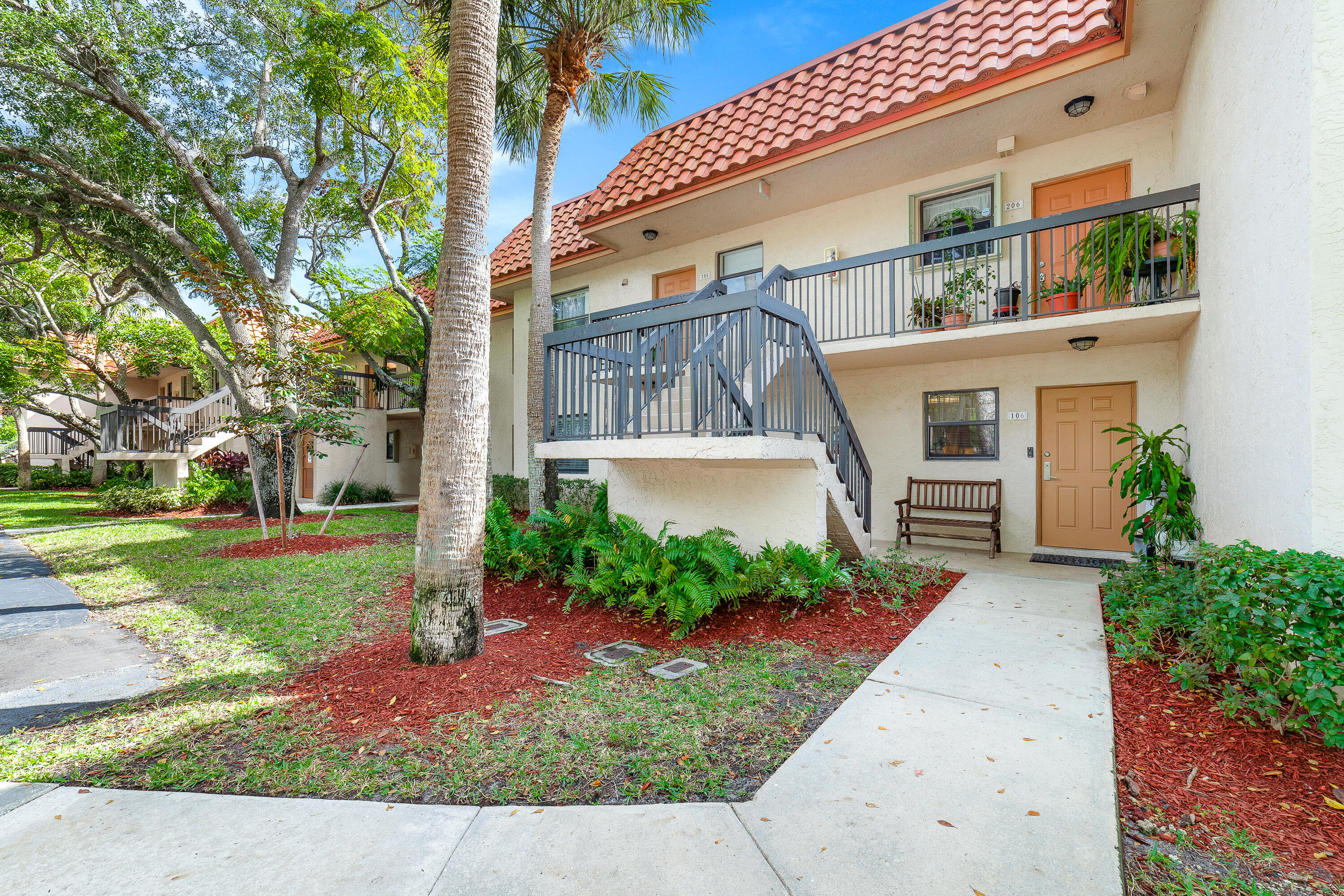 15710 E Waterside Circle 106