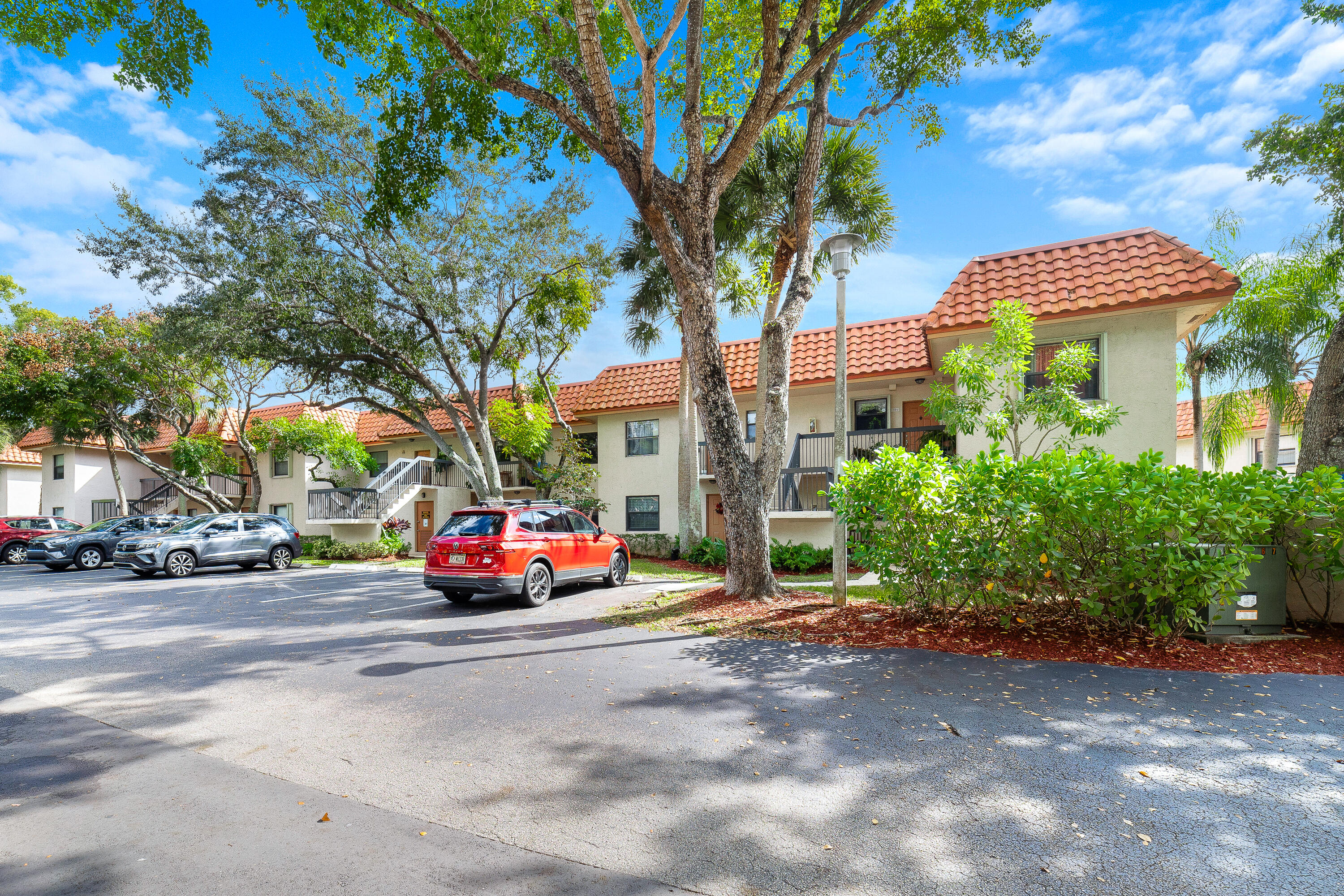 15710 E Waterside Circle 106