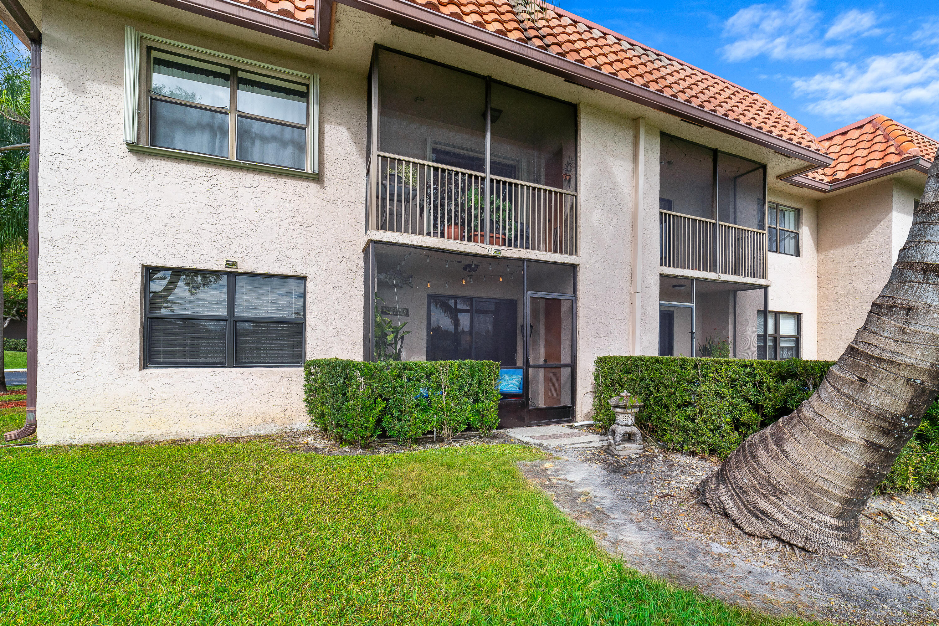 15710 E Waterside Circle 106