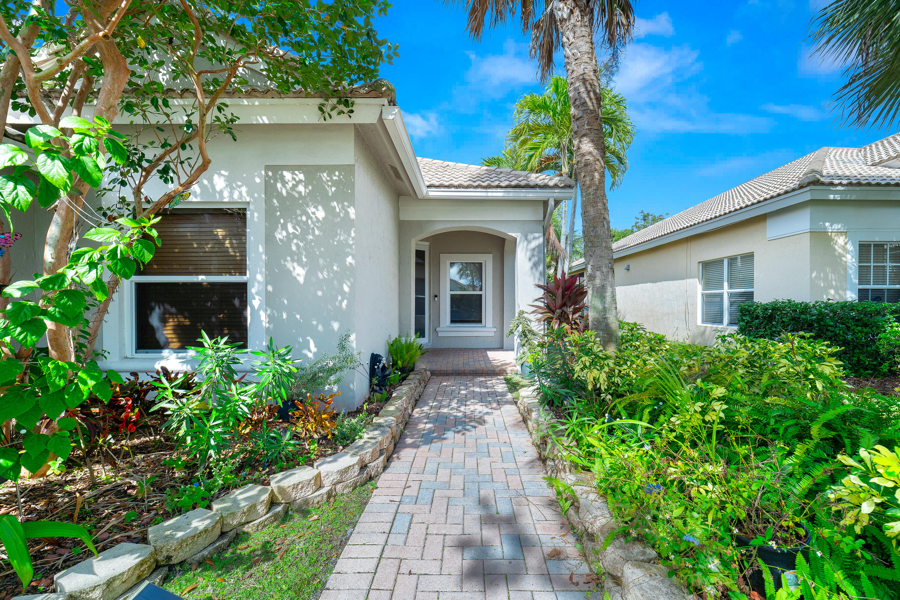 11319 NW 65th Manor