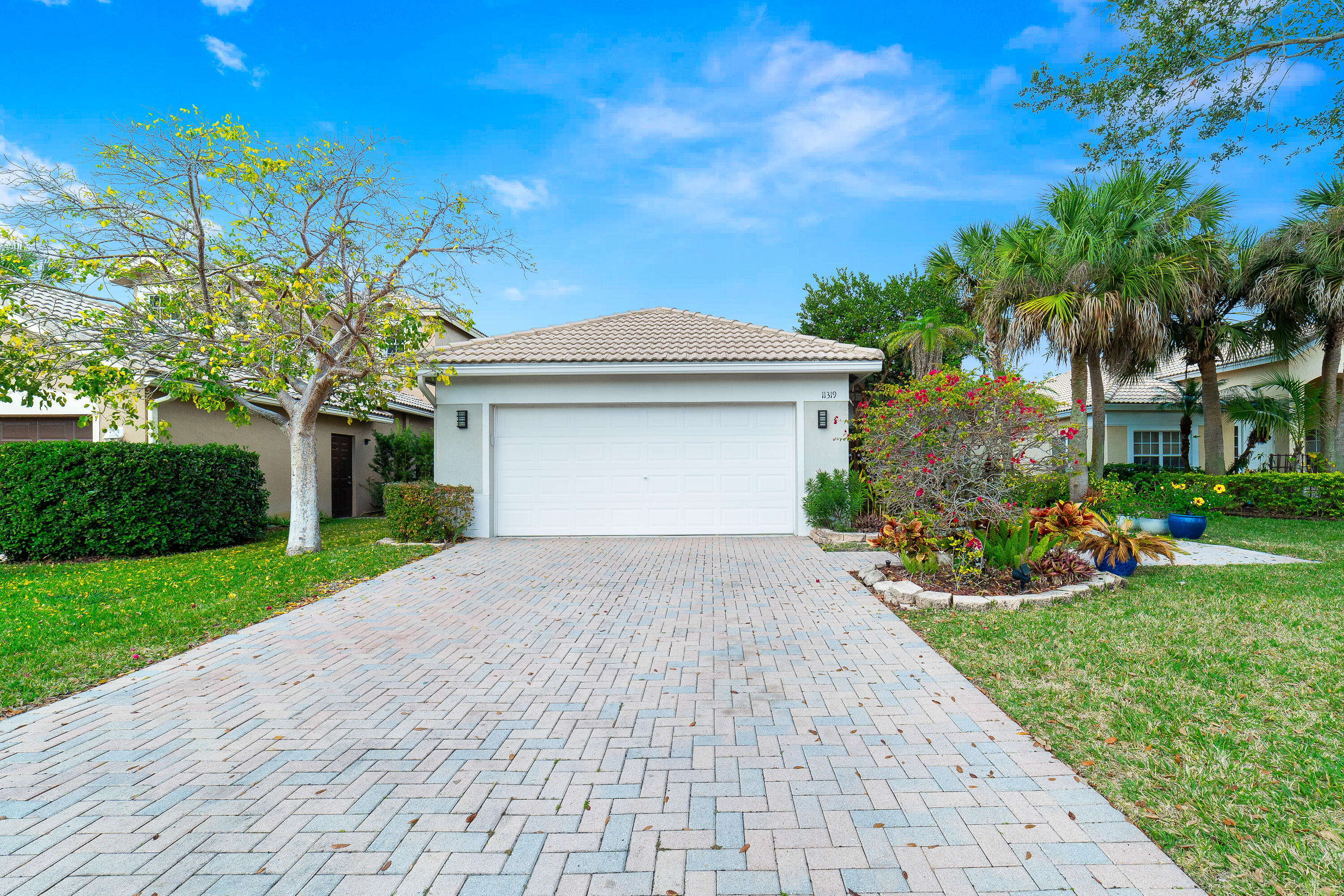 11319 NW 65th Manor