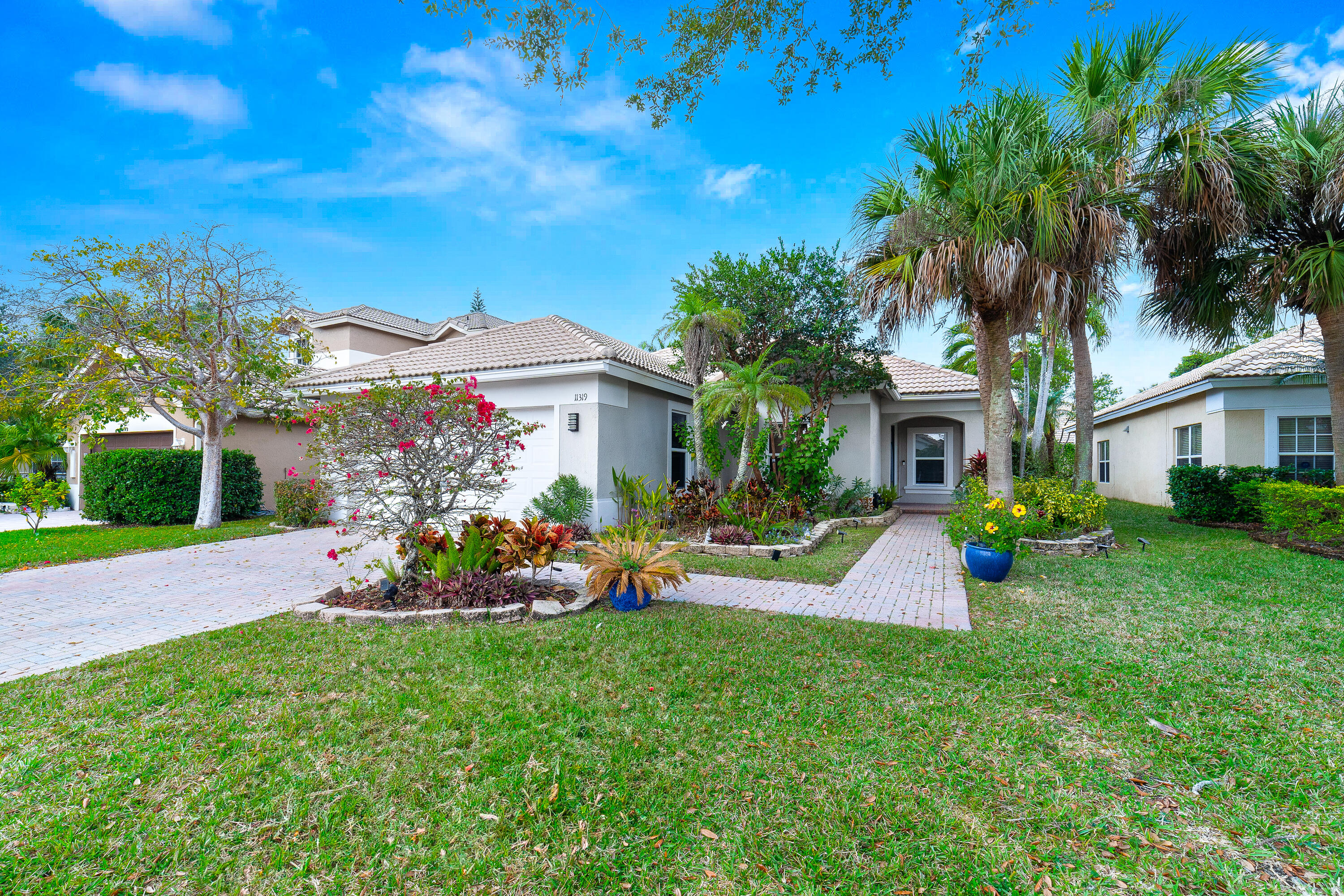 11319 NW 65th Manor