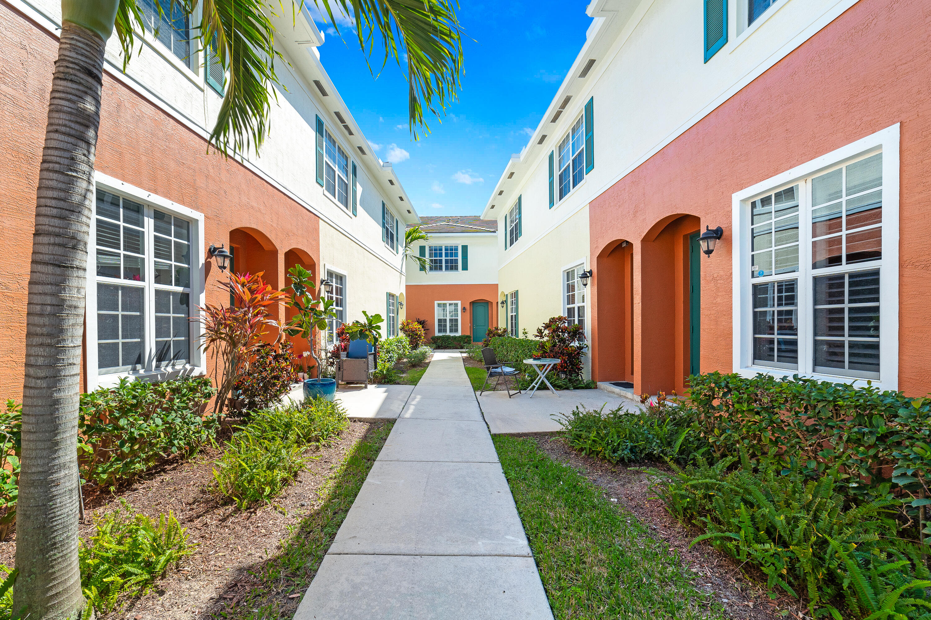 712 SW 1st Terrace