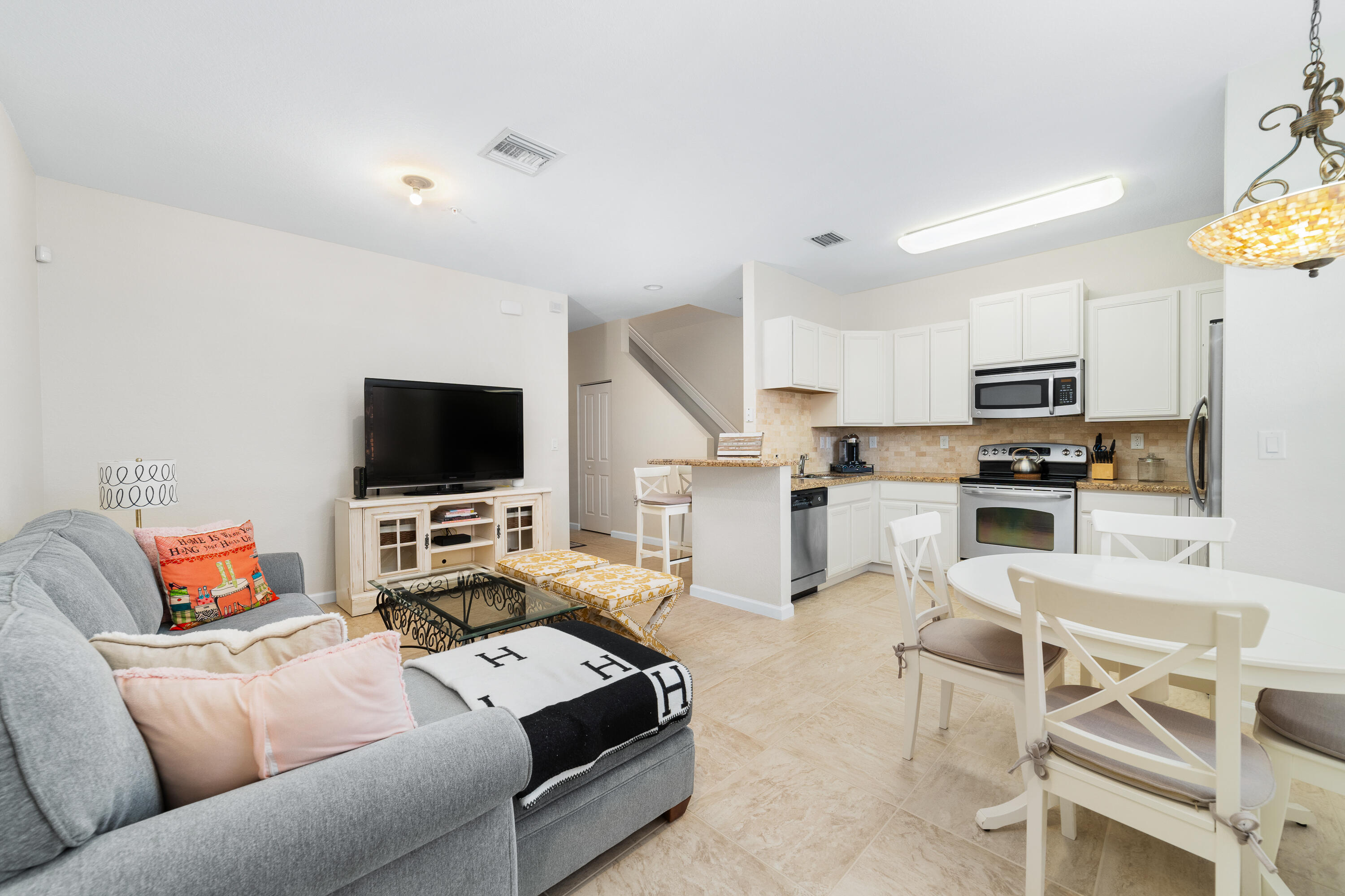 712 SW 1st Terrace