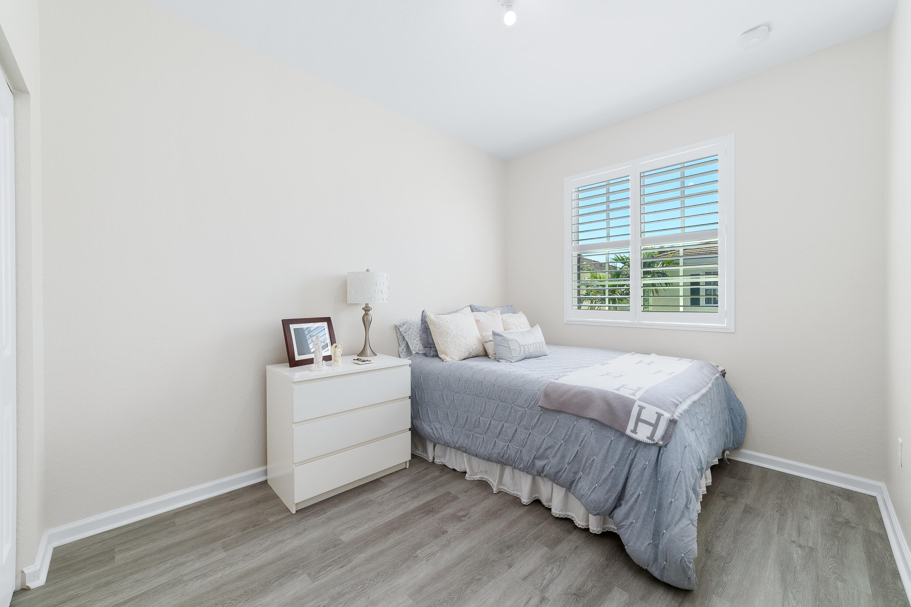 712 SW 1st Terrace