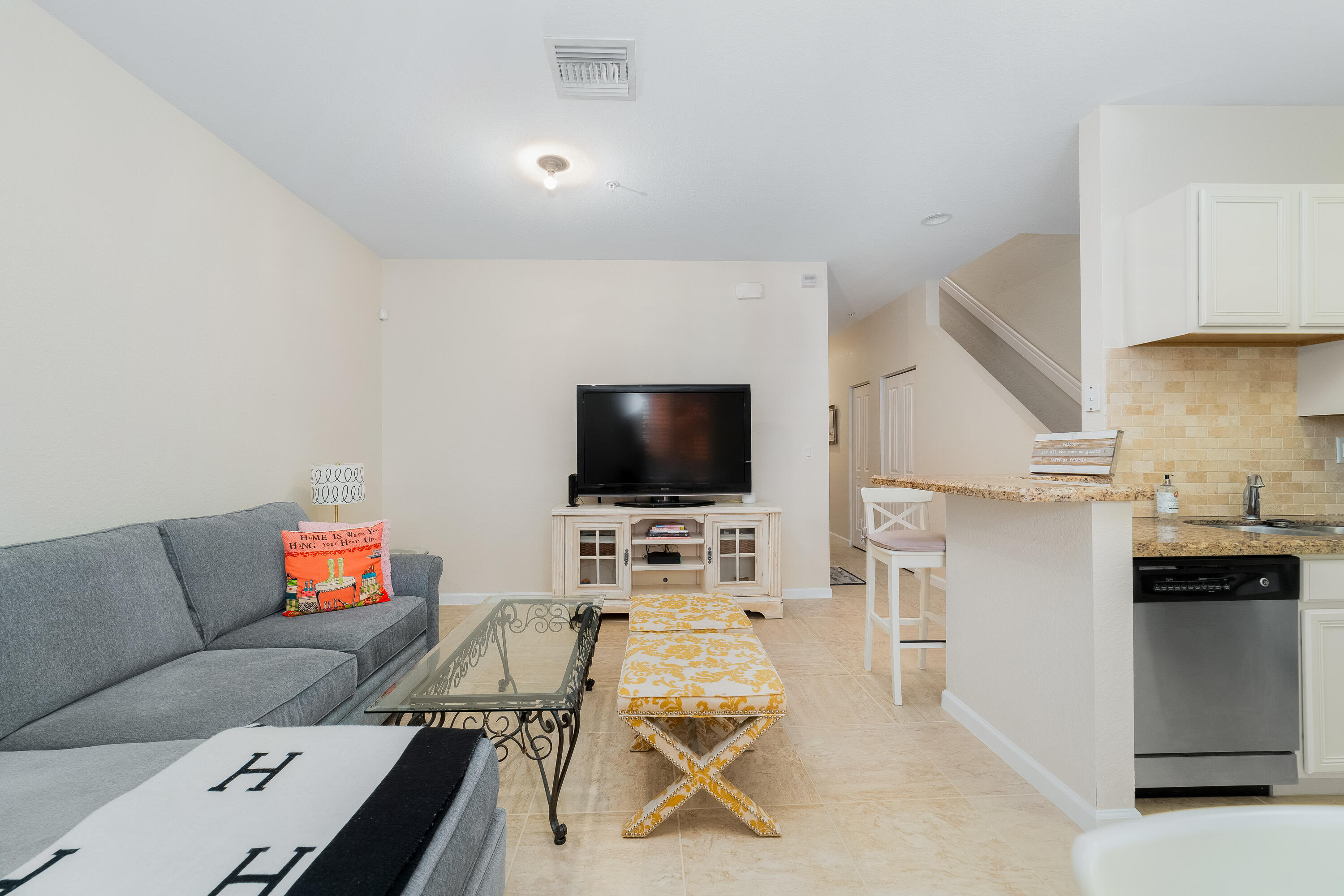 712 SW 1st Terrace