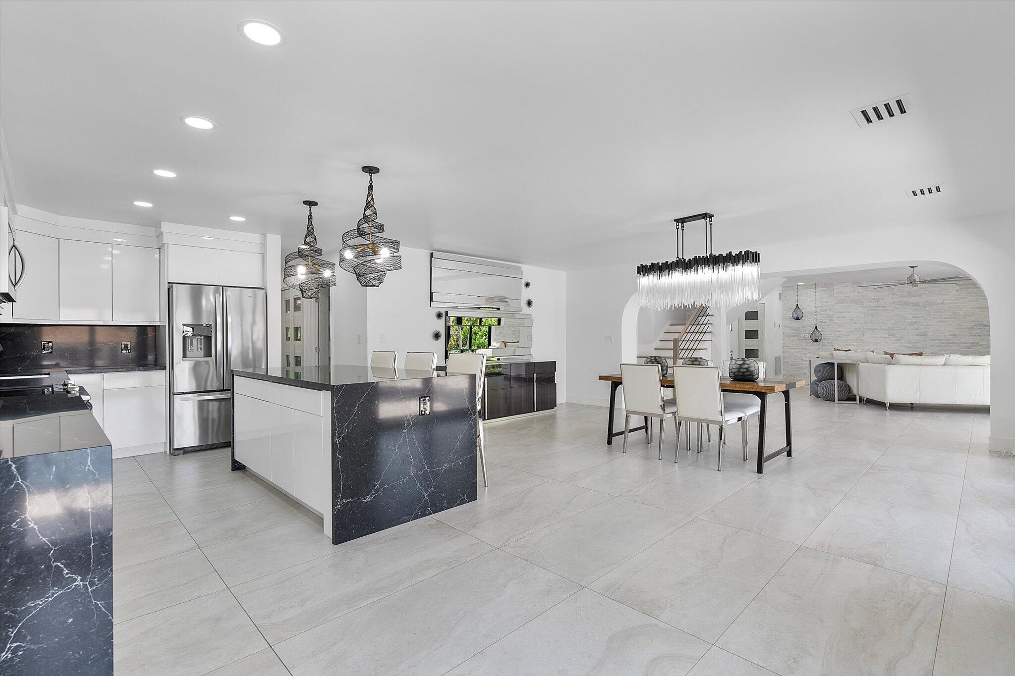 2800 NE 48th Street