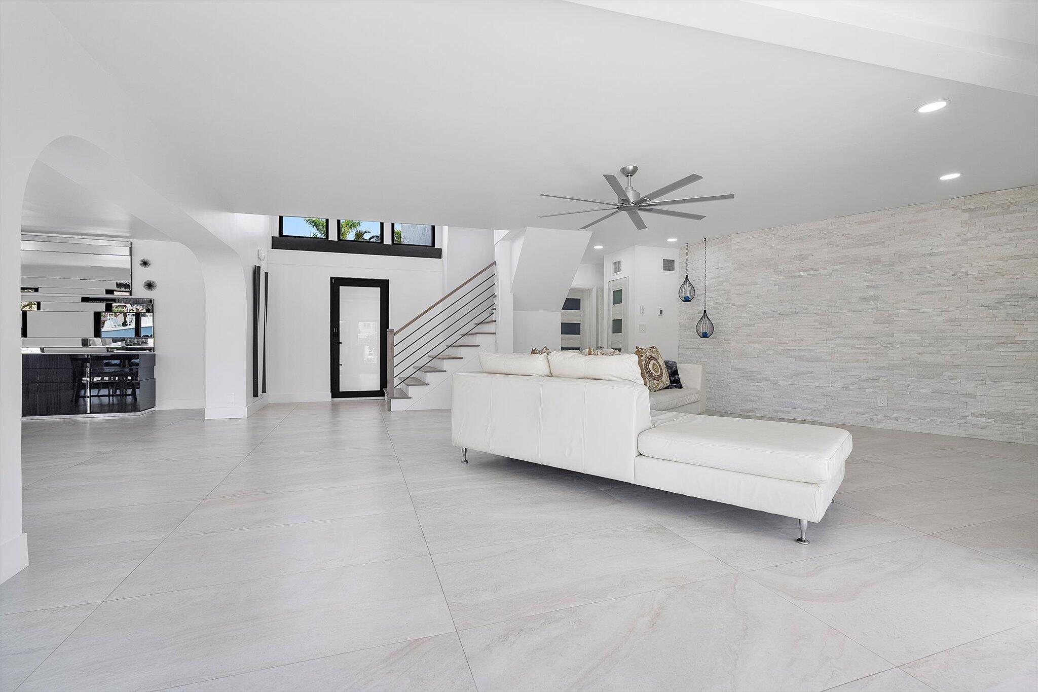 2800 NE 48th Street