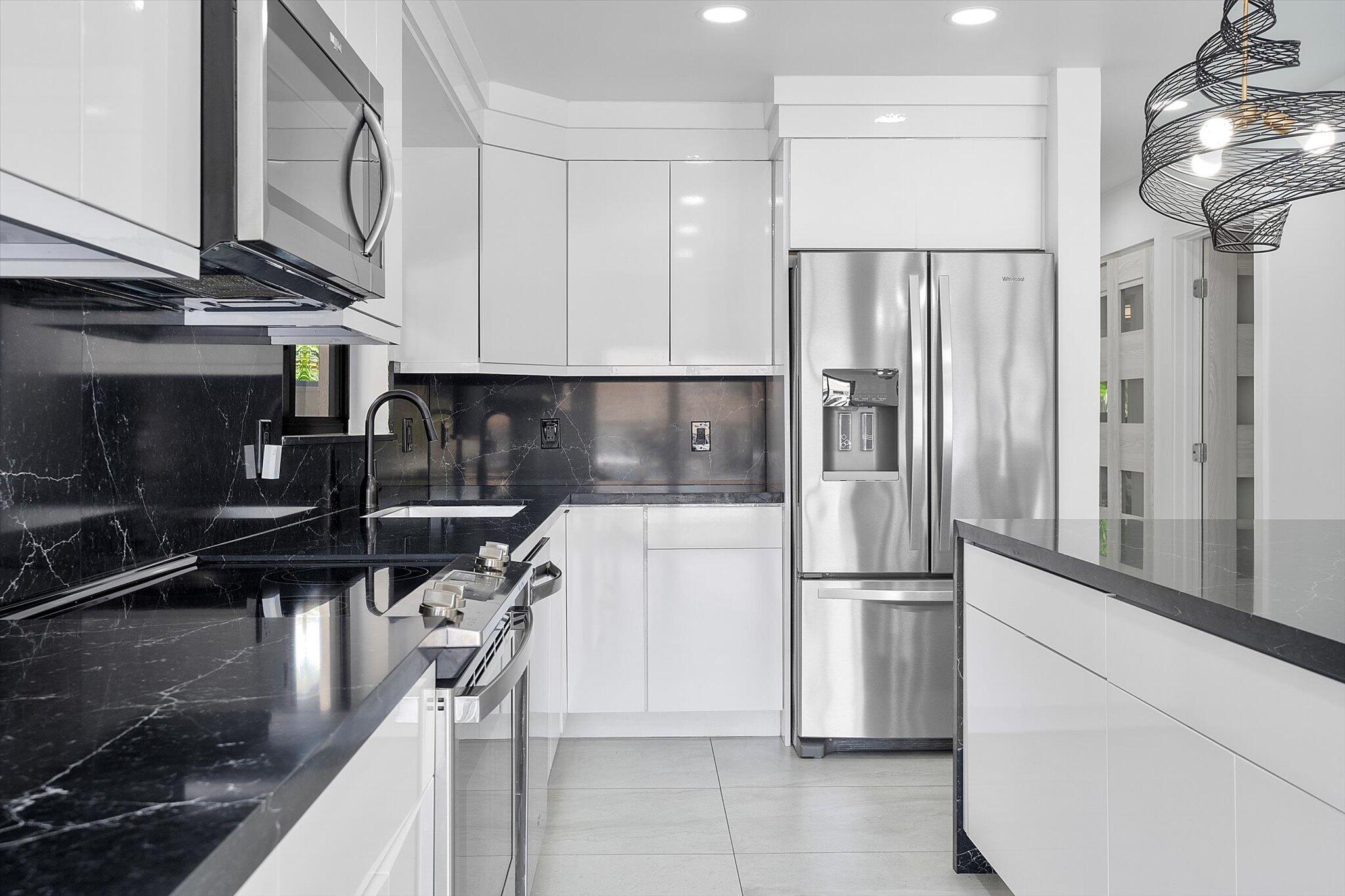 2800 NE 48th Street