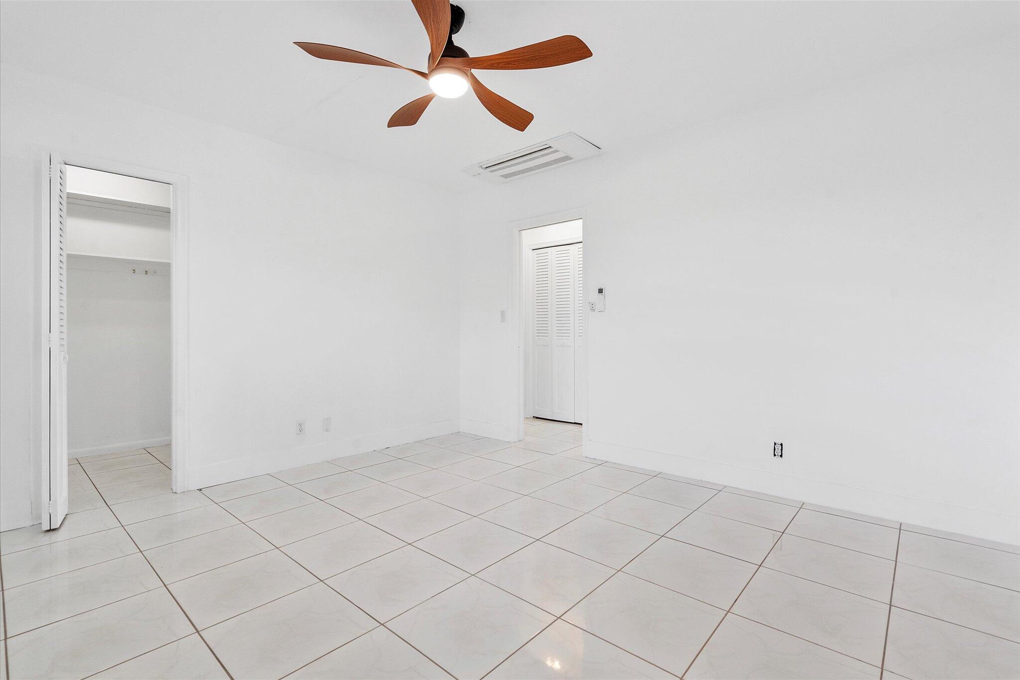 1001 N Riverside Drive 104