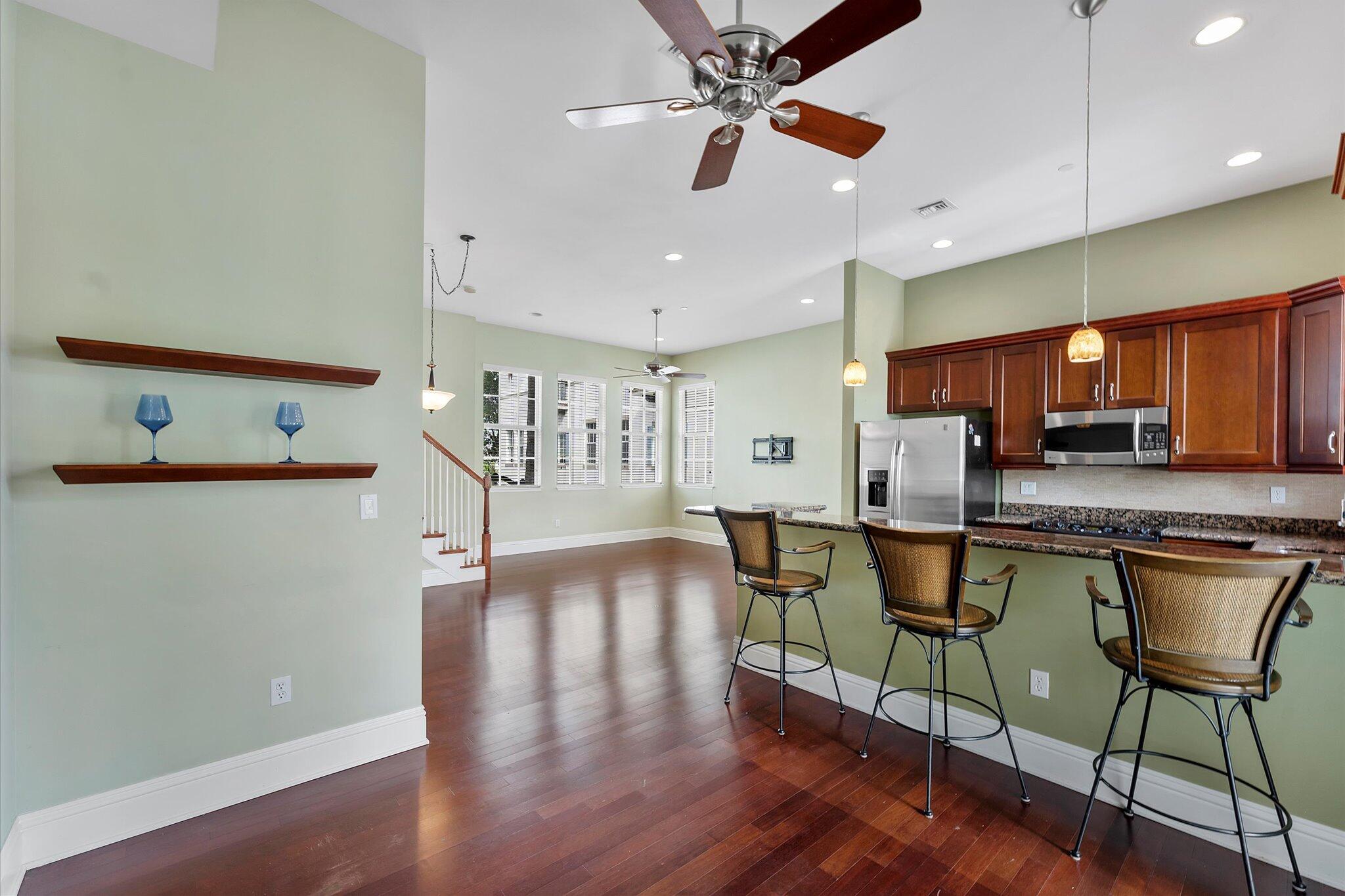 285 SE 6th Avenue J