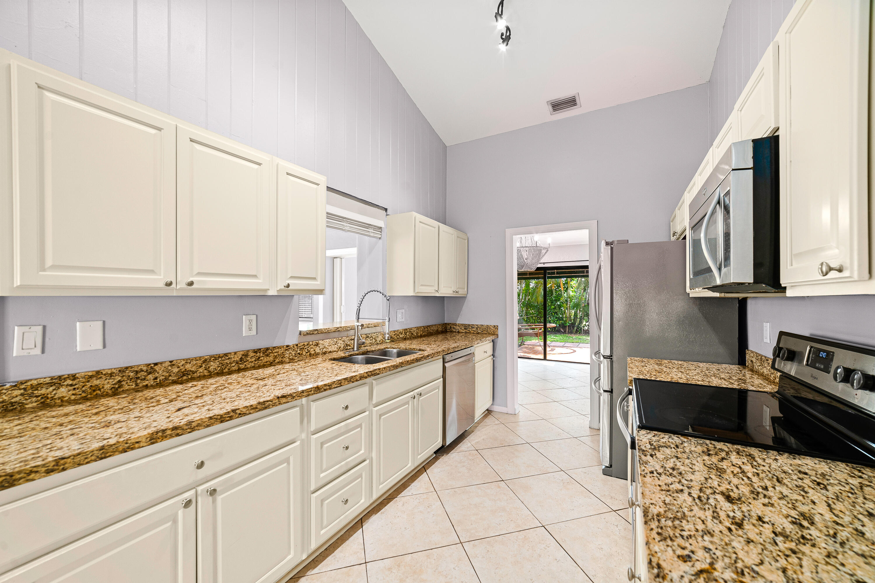6200 Via Tierra Drive