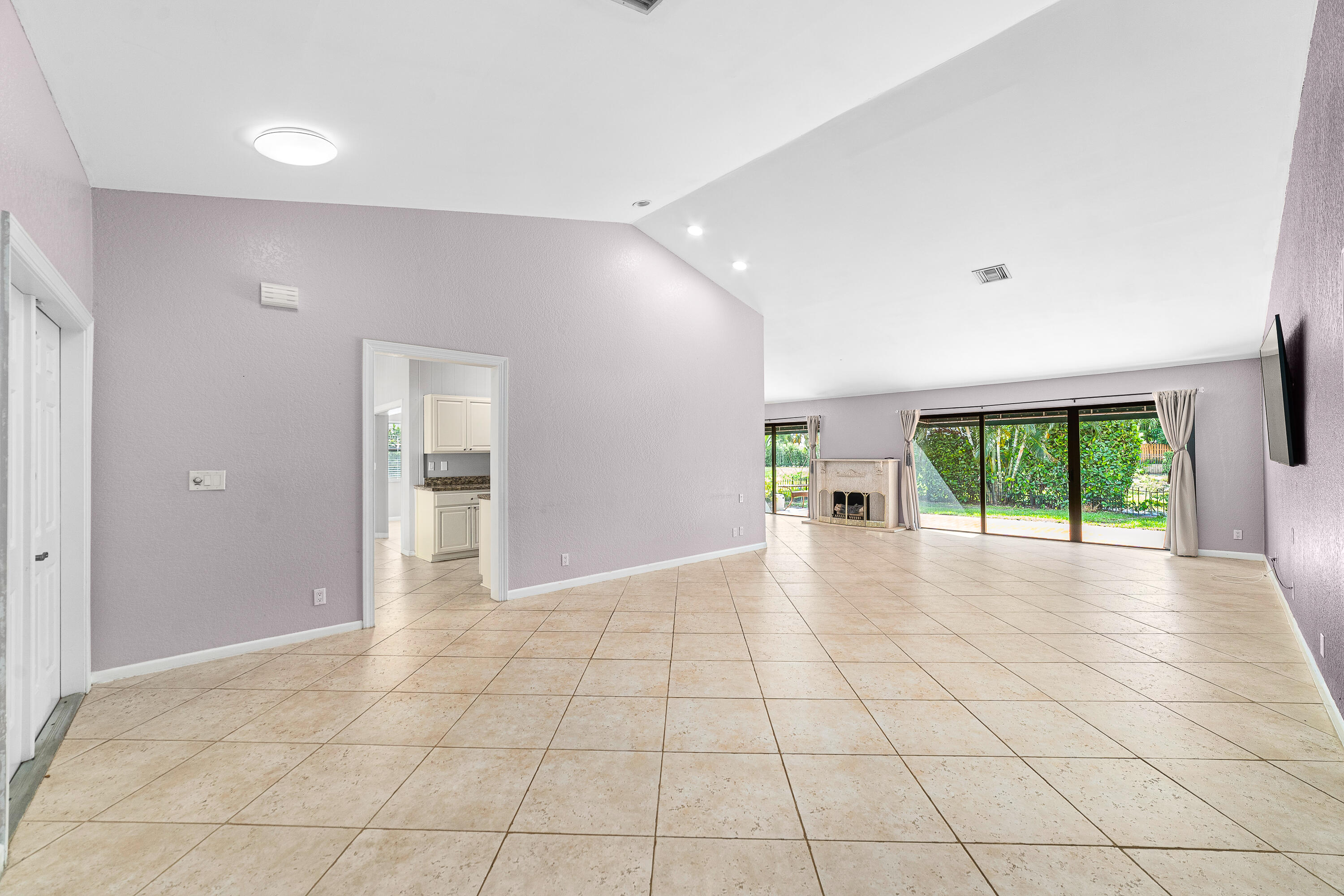 6200 Via Tierra Drive