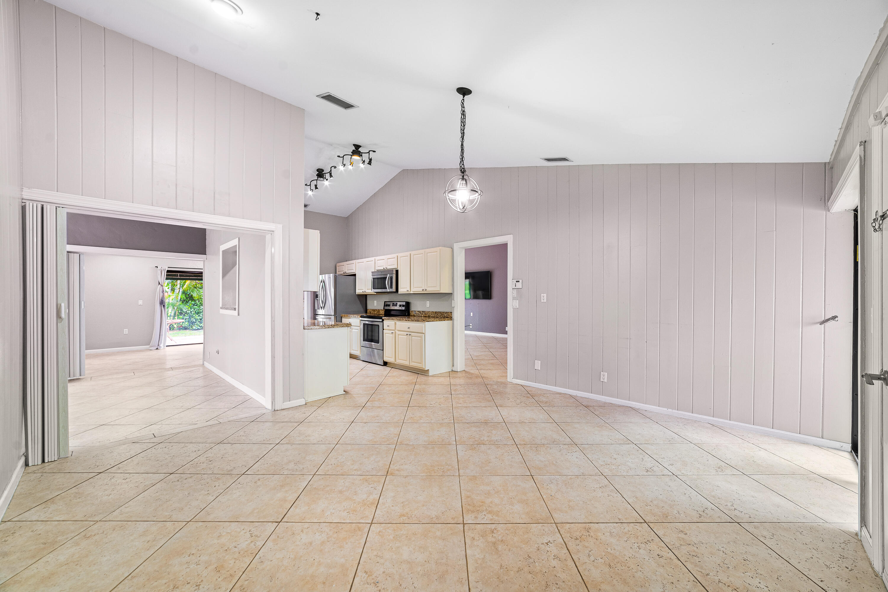 6200 Via Tierra Drive