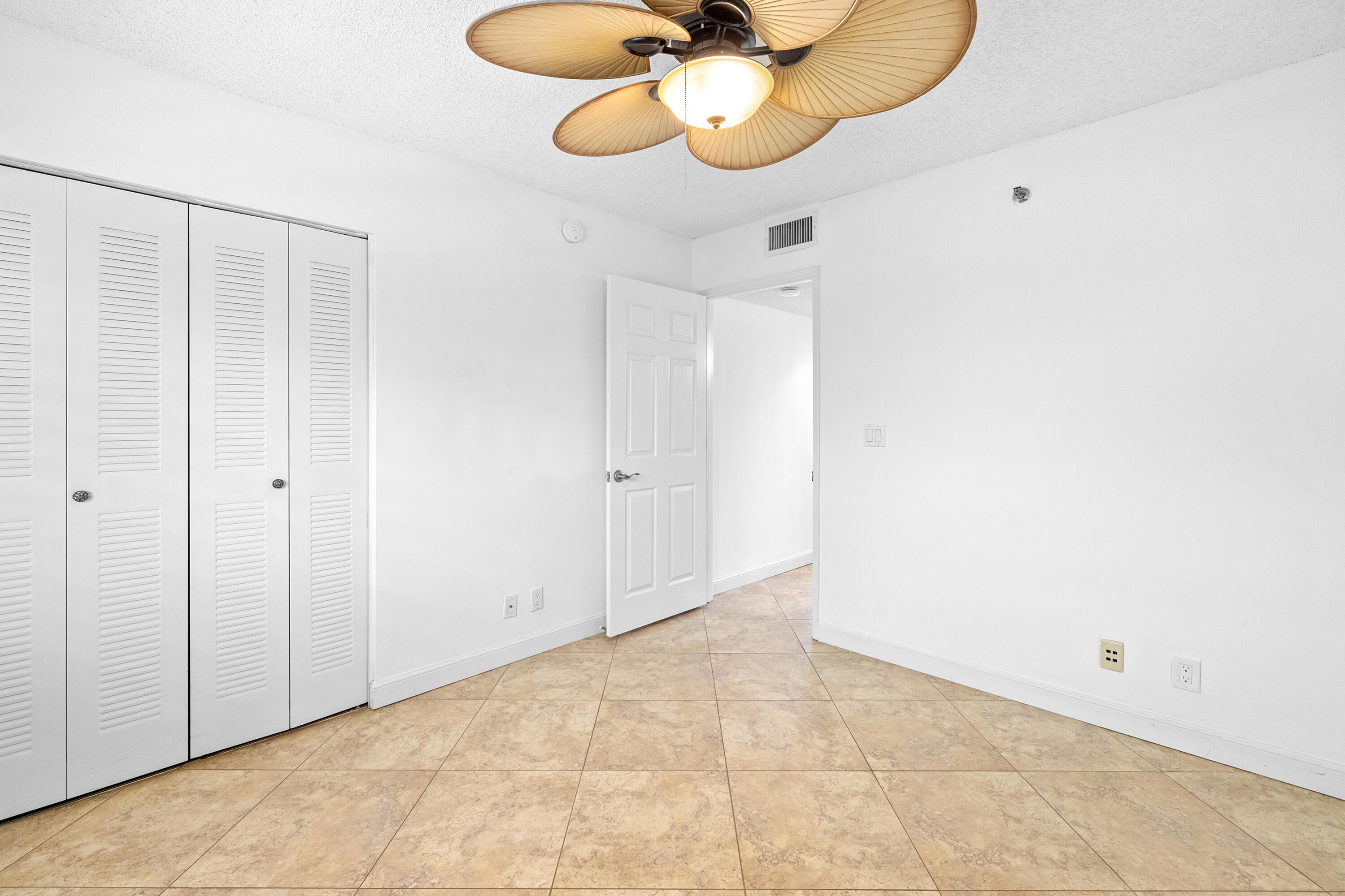 7380 S Oriole Boulevard 701